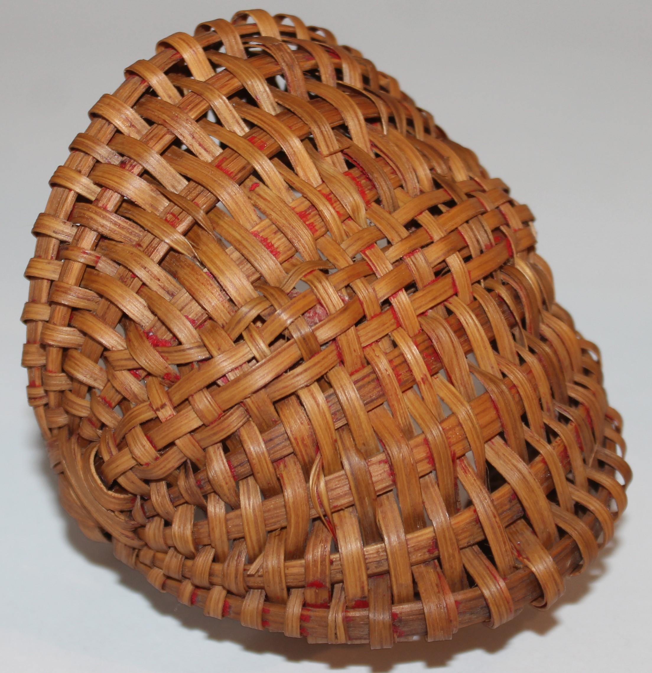 Collection of Three Miniature 19th C Hiney Baskets For Sale 3
