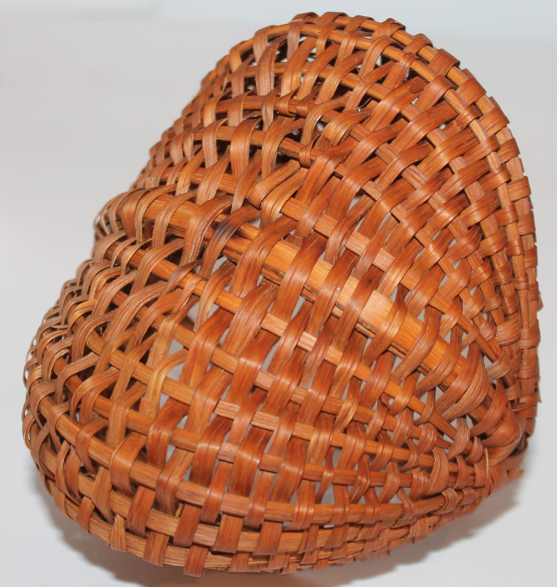 Collection of Three Miniature 19th C Hiney Baskets In Good Condition For Sale In Los Angeles, CA