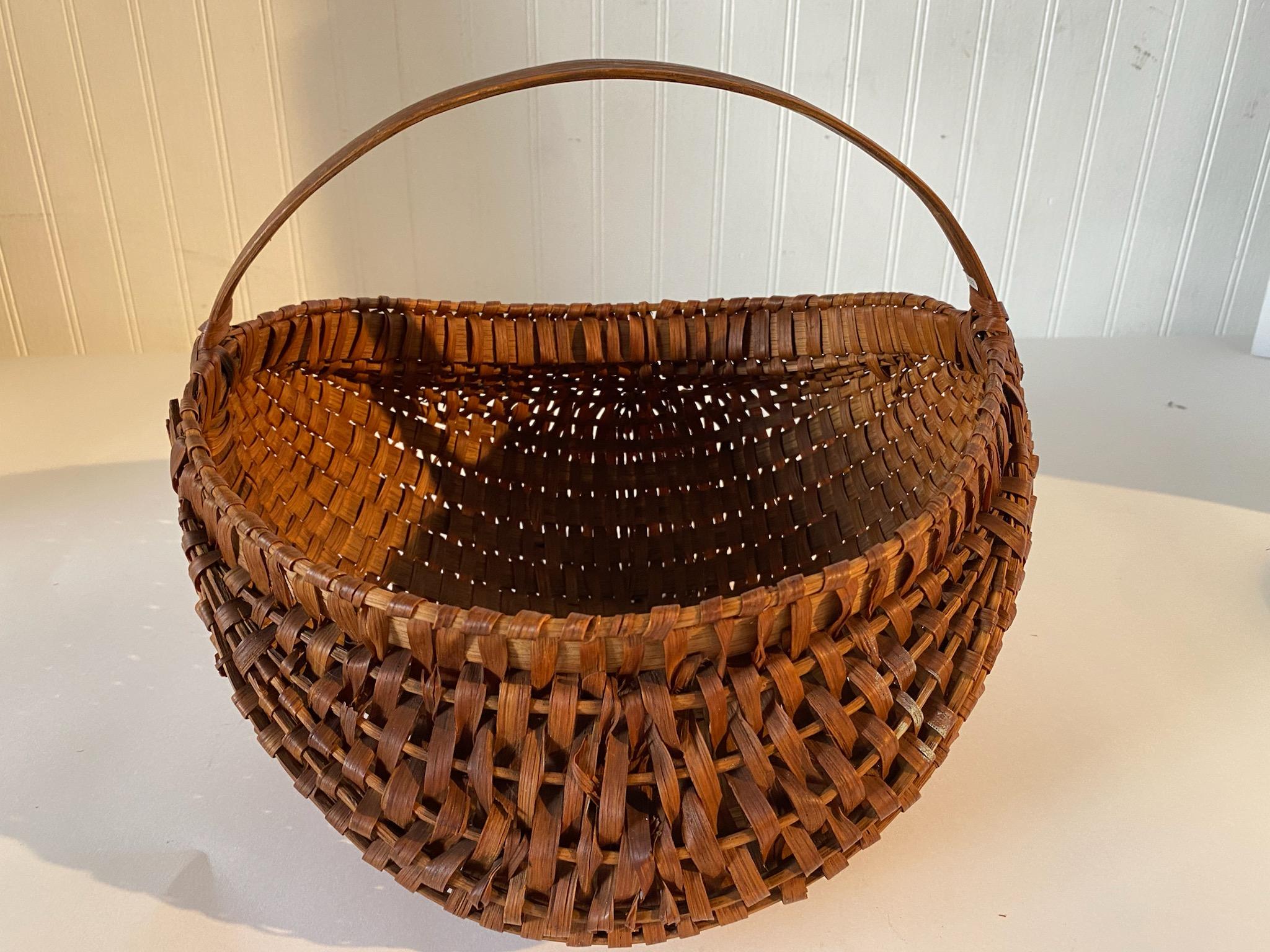 Collection of Three Miniature Buttocks Baskets In Good Condition For Sale In Los Angeles, CA