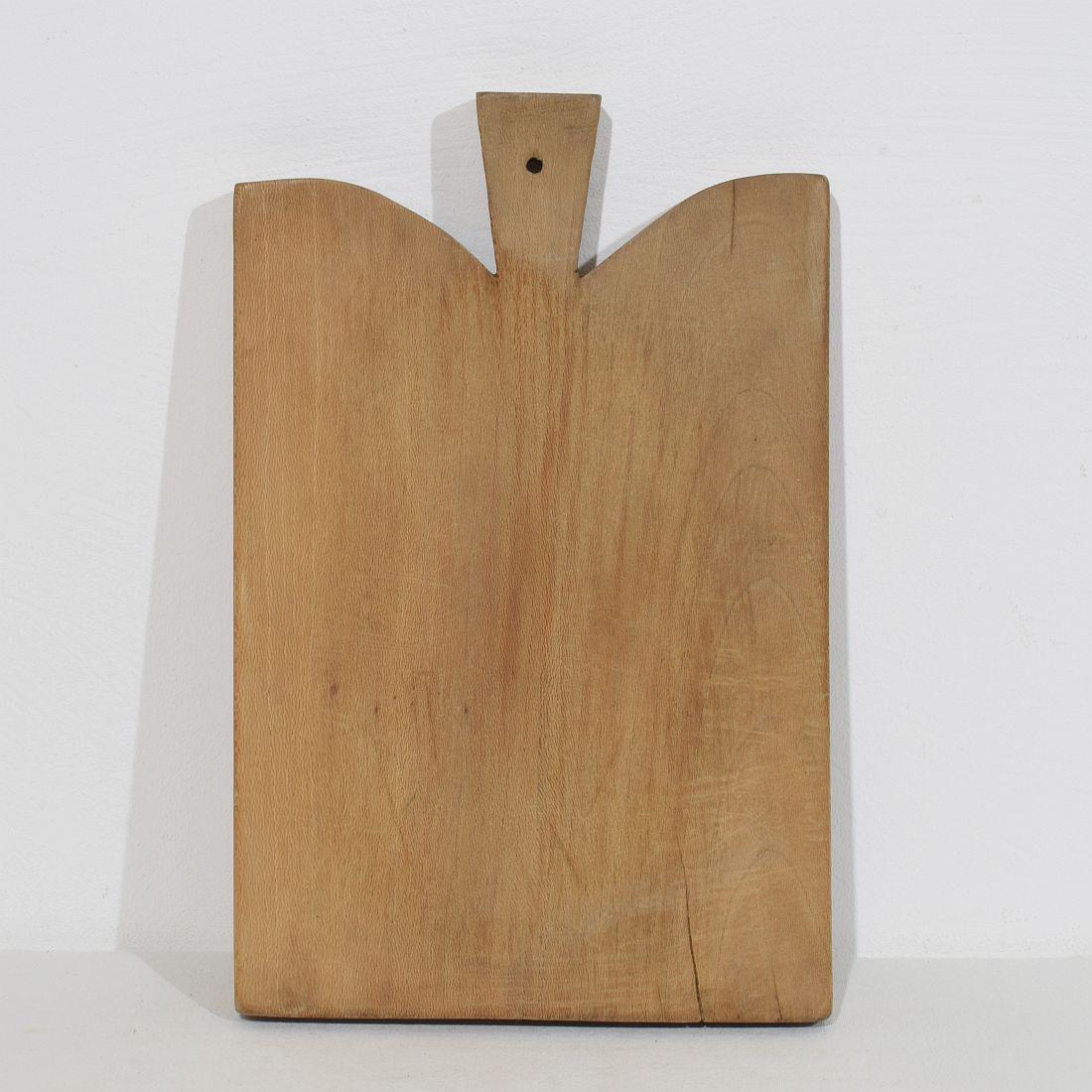 Kollektion von drei seltenen französischen Holz-Schneide- oder Schneidebrettern aus dem 19. Jahrhundert im Angebot 8