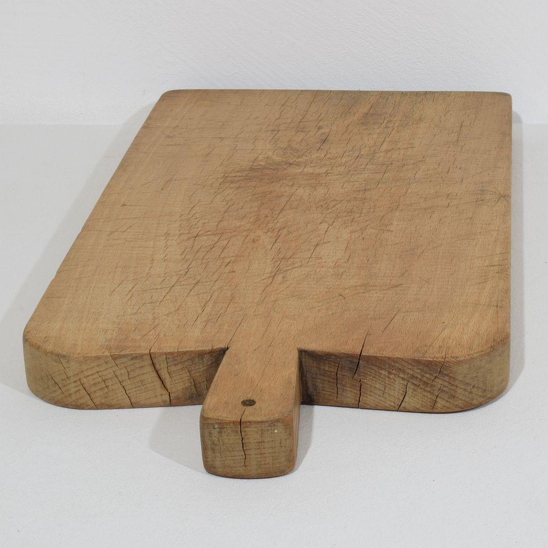 Kollektion von drei seltenen französischen Holz-Schneide- oder Schneidebrettern aus dem 19. Jahrhundert im Zustand „Gut“ im Angebot in Buisson, FR