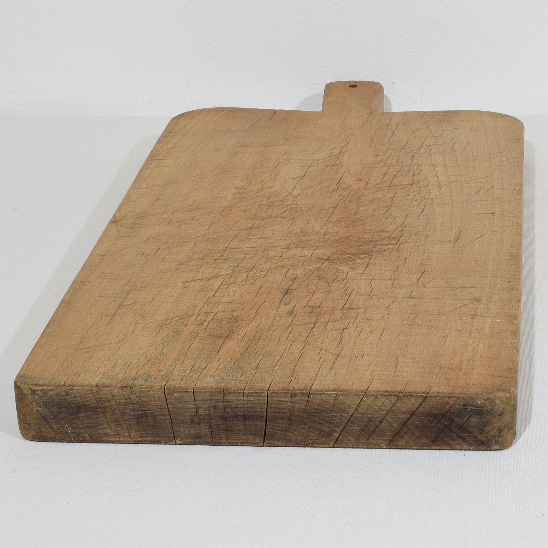 Kollektion von drei seltenen französischen Holz-Schneide- oder Schneidebrettern aus dem 19. Jahrhundert im Angebot 1