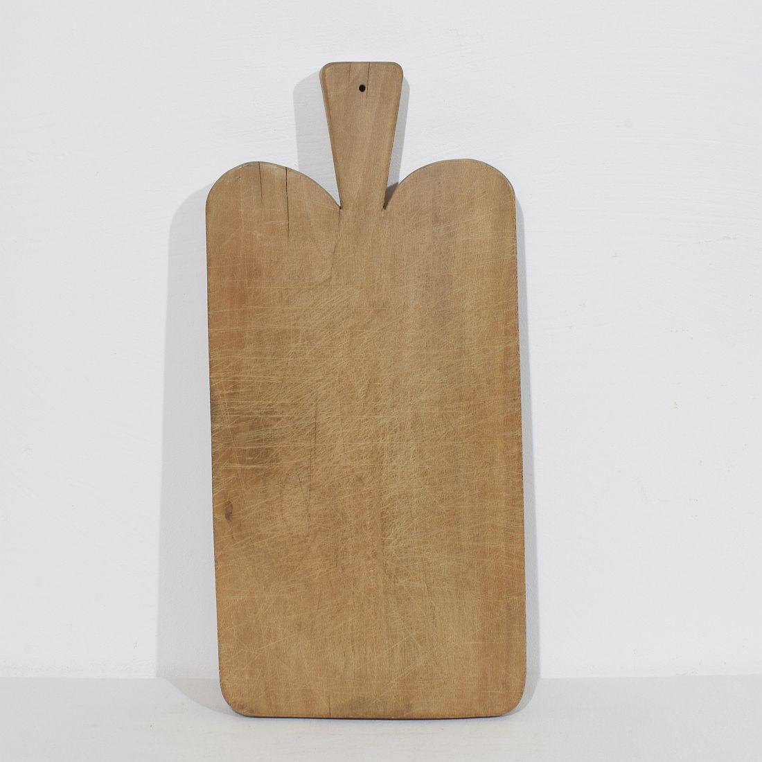 Kollektion von drei seltenen französischen Holz-Schneide- oder Schneidebrettern aus dem 19. Jahrhundert im Angebot 2