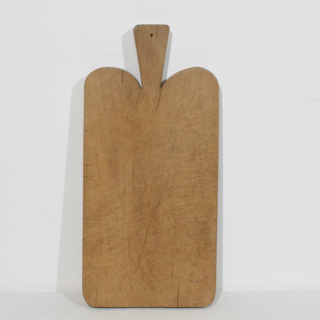 Kollektion von drei seltenen französischen Holz-Schneide- oder Schneidebrettern aus dem 19. Jahrhundert im Angebot 3