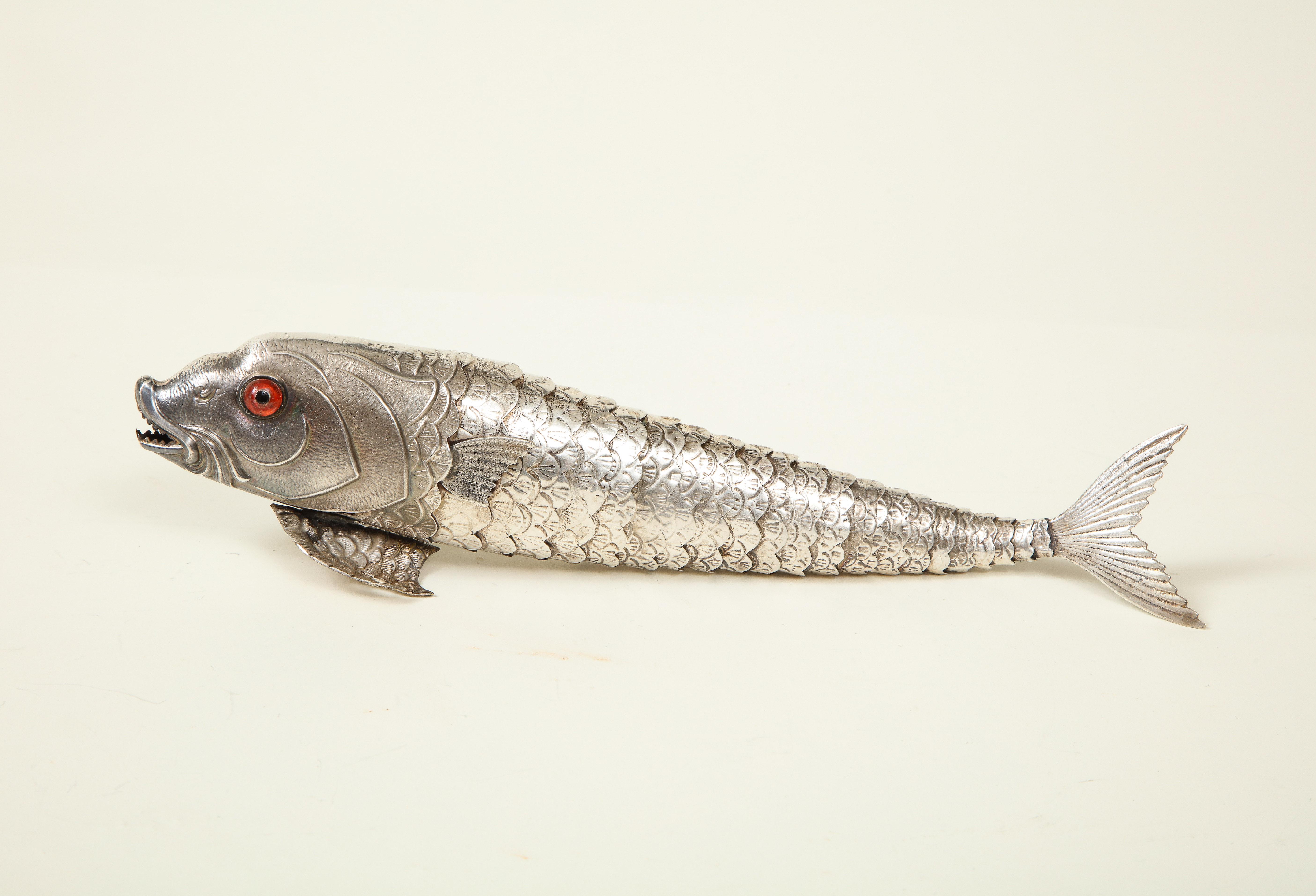 Collection of Three Silver Articulated Fish For Sale 9