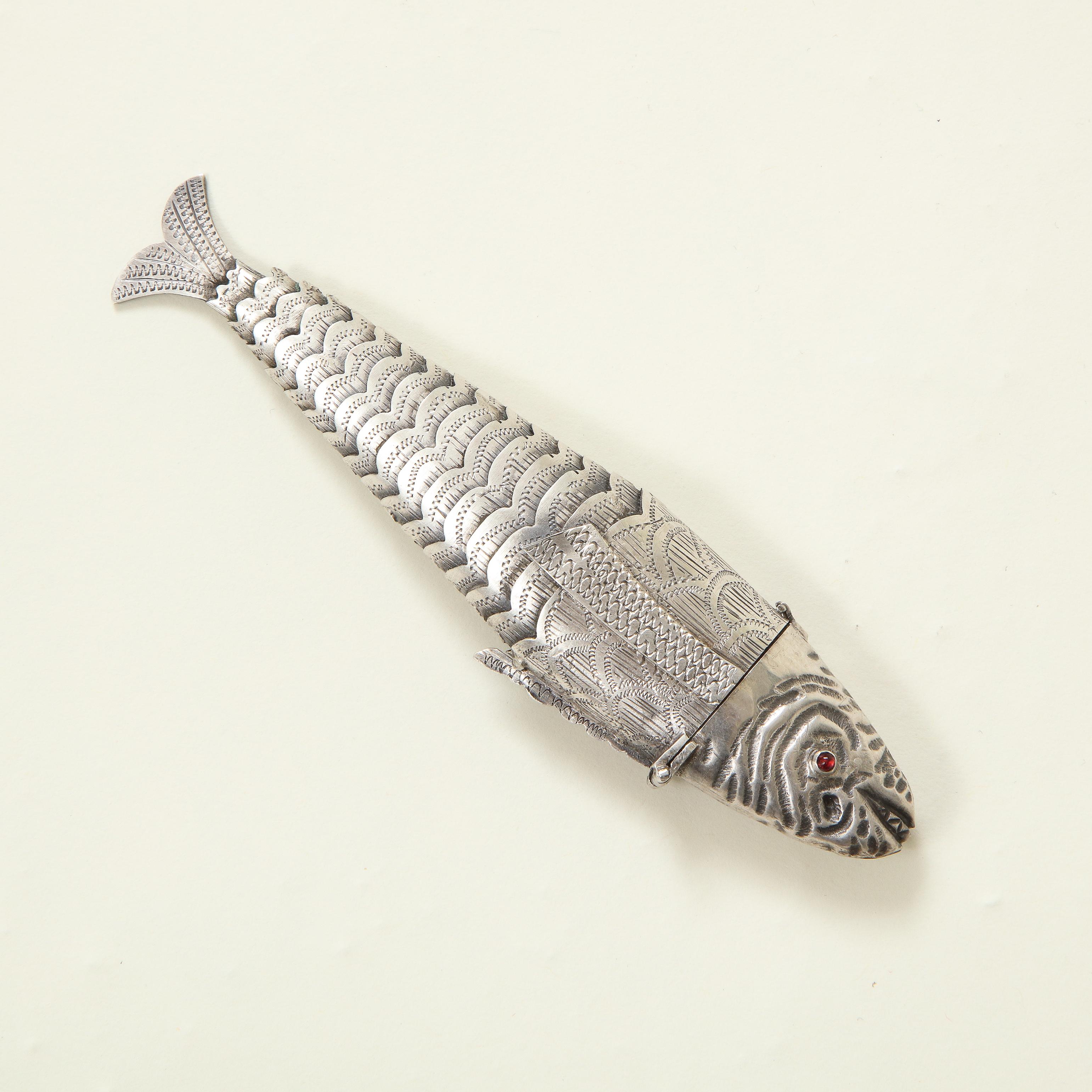 Collection of Three Silver Articulated Fish For Sale 12