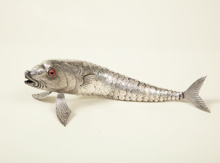 Collection of Three Silver Articulated Fish For Sale 1