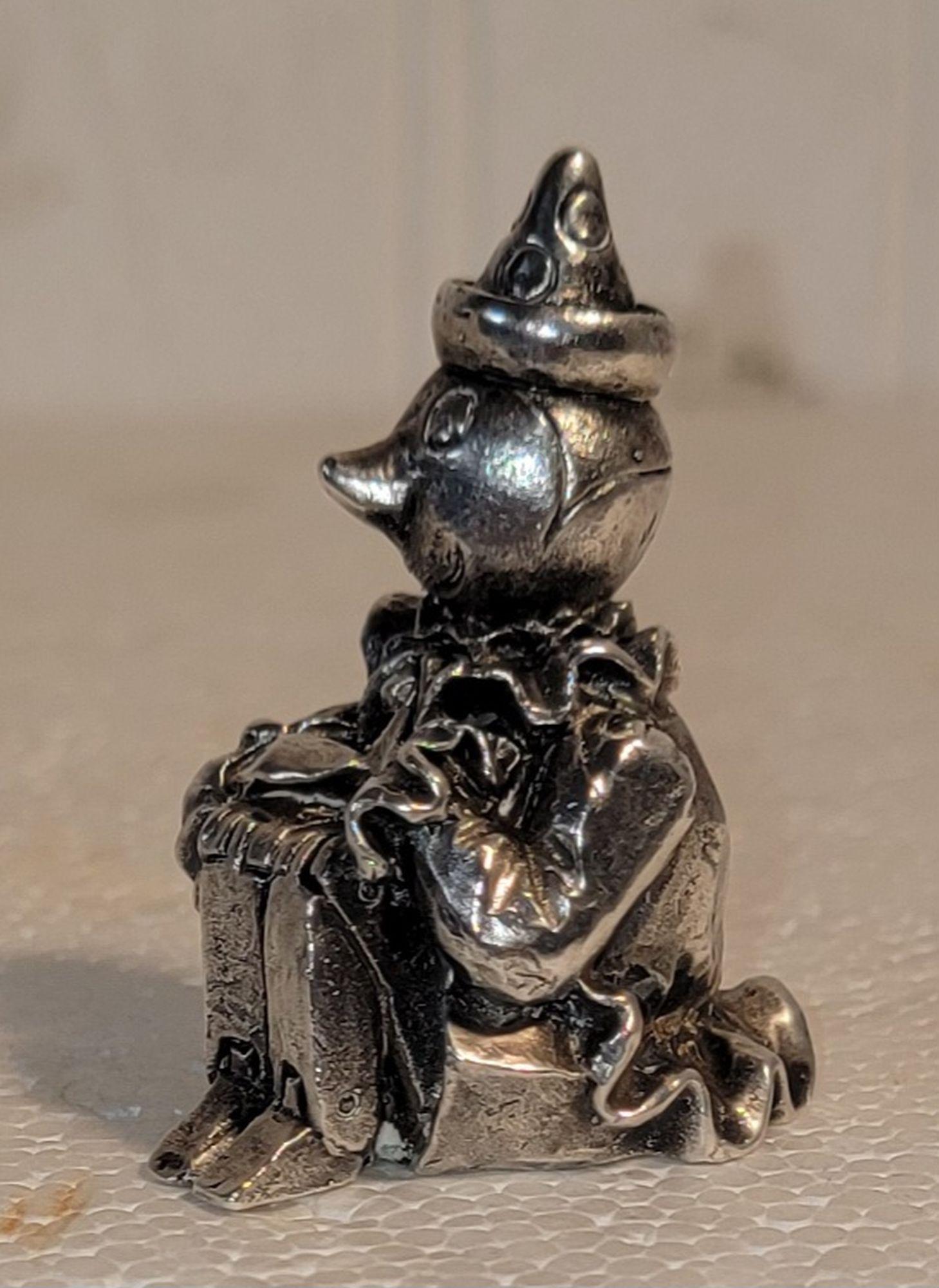 Collection of Three Sterling Silver Figures im Angebot 2