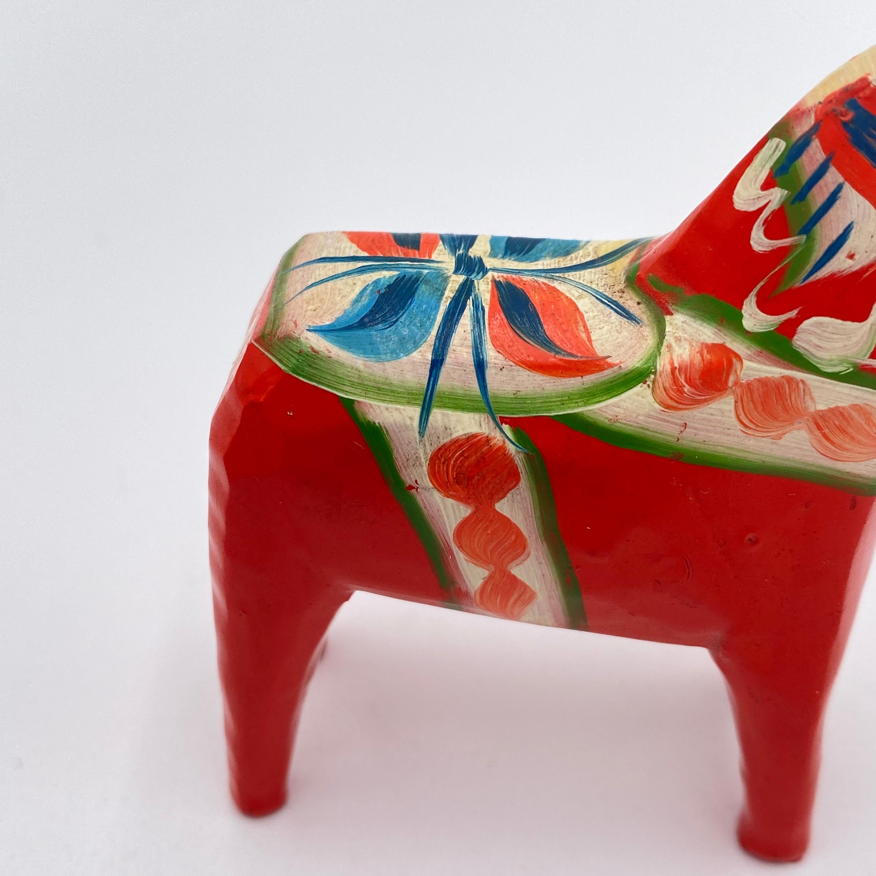 Collection of Three Vintage Swedish Dala Horses by Nils Olsson, Sweden Folk Art For Sale 10