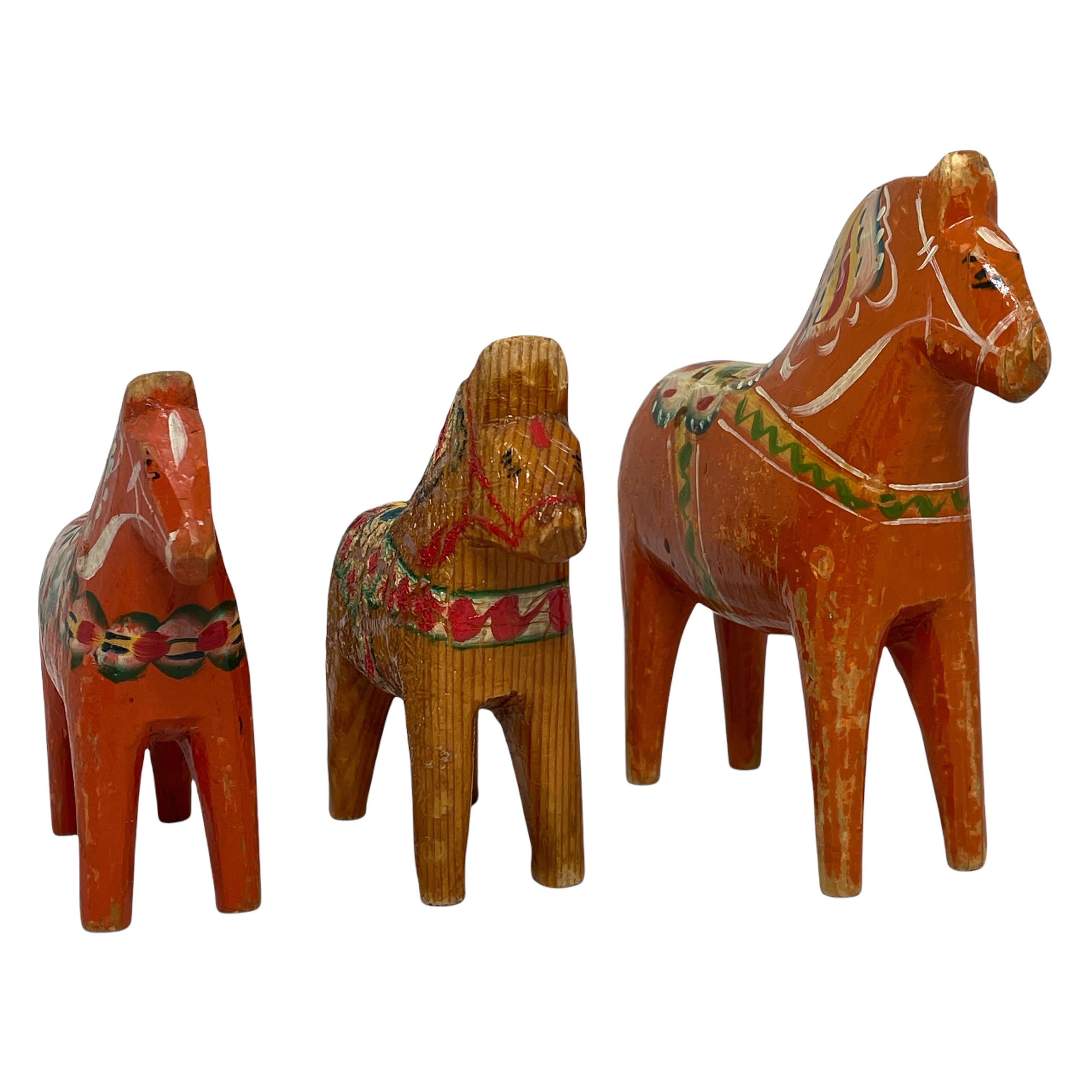 Hand-Carved Collection of Three Vintage Swedish Dala Horses, Sweden Folk Art 1930s