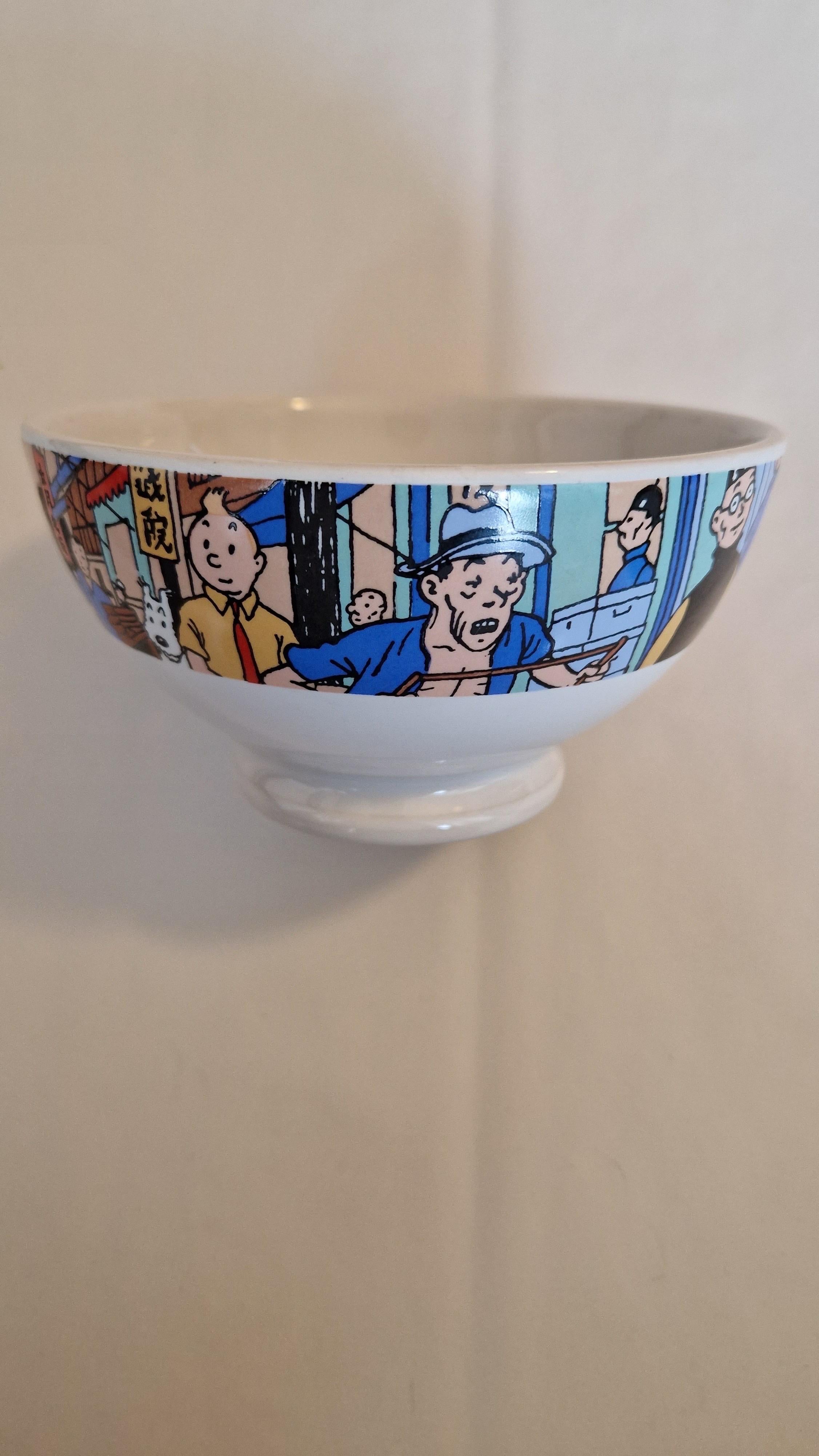 French Collection of TinTin Porcelain Dish Coffee and Plate by Hergé ,  AXIS Paris 80s For Sale