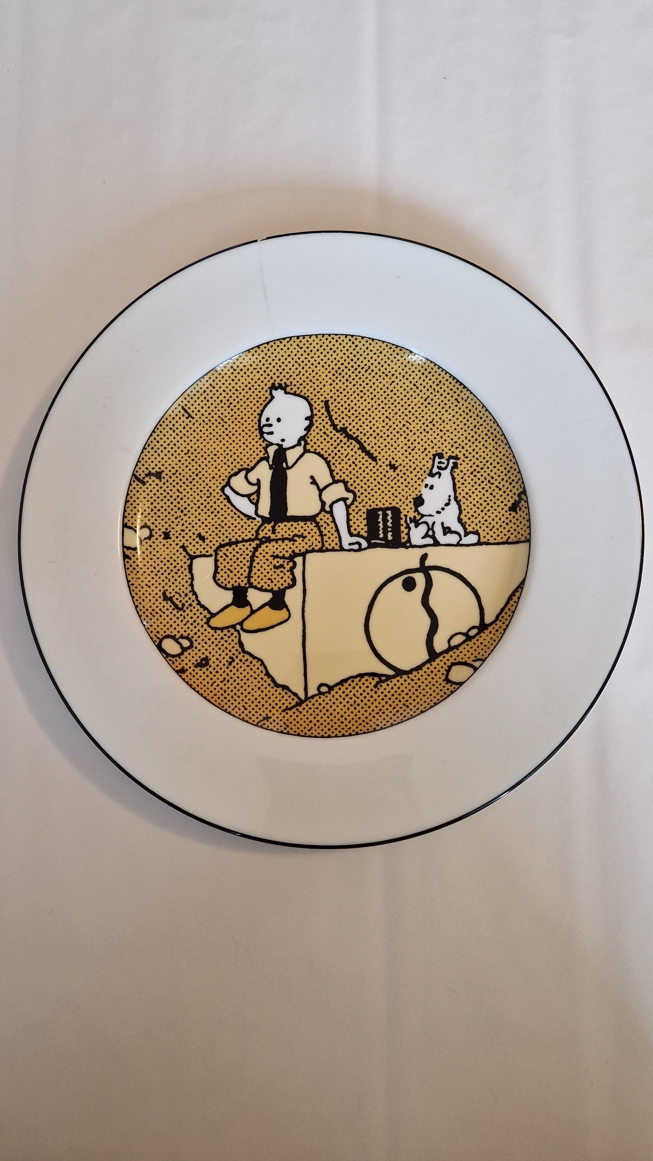 Collection of TinTin Porcelain Dish Coffee and Plate by Hergé ,  AXIS Paris 80s For Sale 1