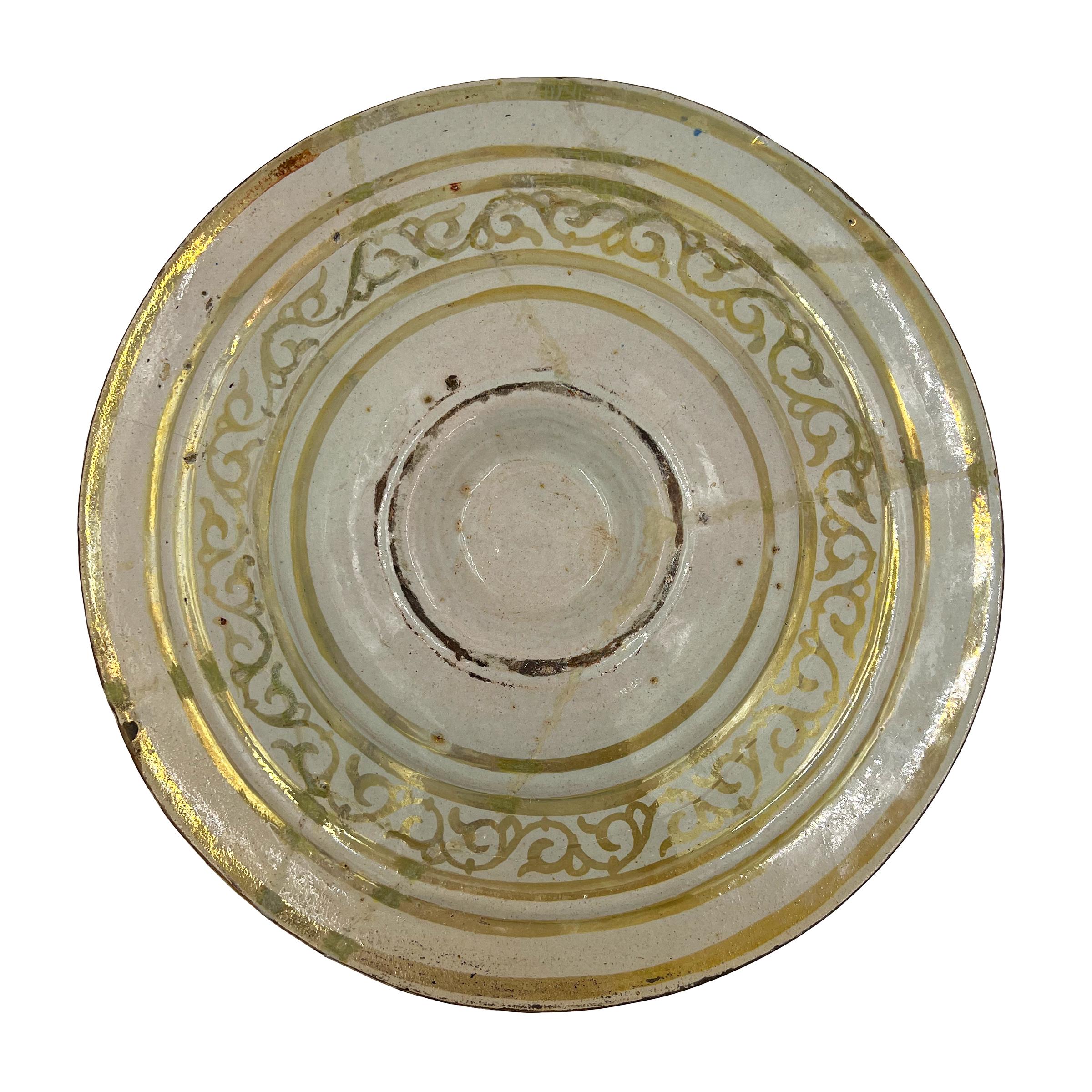 Collection of Twelve Hispano-Moresque Earthenware Chargers, 16th-19th Century 13