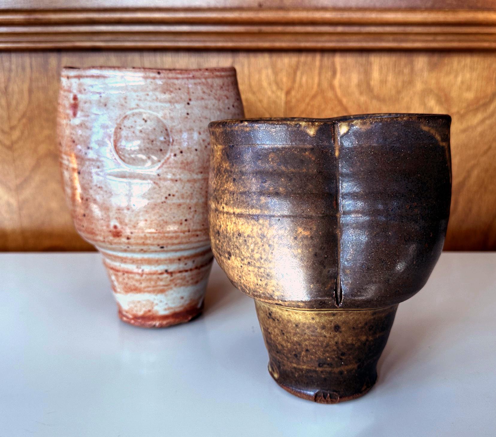 Kollektion von zwei glasierten Keramikvasen von Warren Mackinzie im Angebot 1