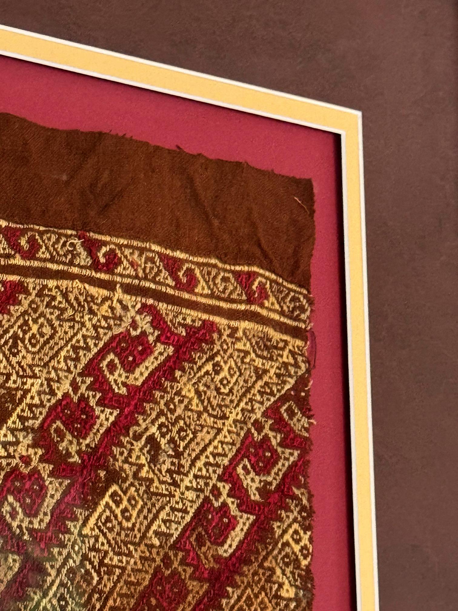 Collection of Two Framed Pre-Columbian Textile Panels Chimu Chancay Culture im Angebot 5