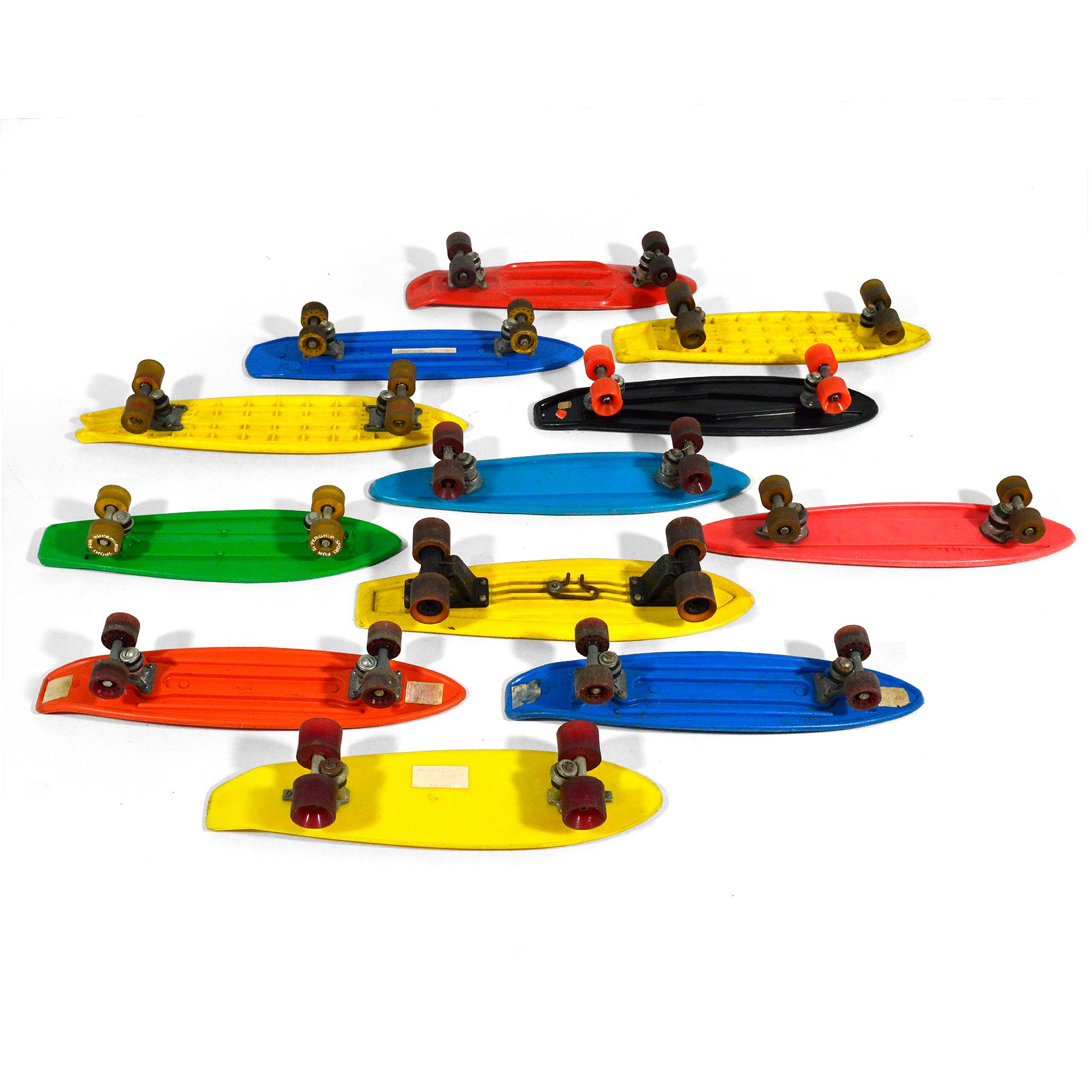 Sammlung von Vintage-Skateboards aus den 1970er Jahren im Zustand „Gut“ im Angebot in Highland, IN