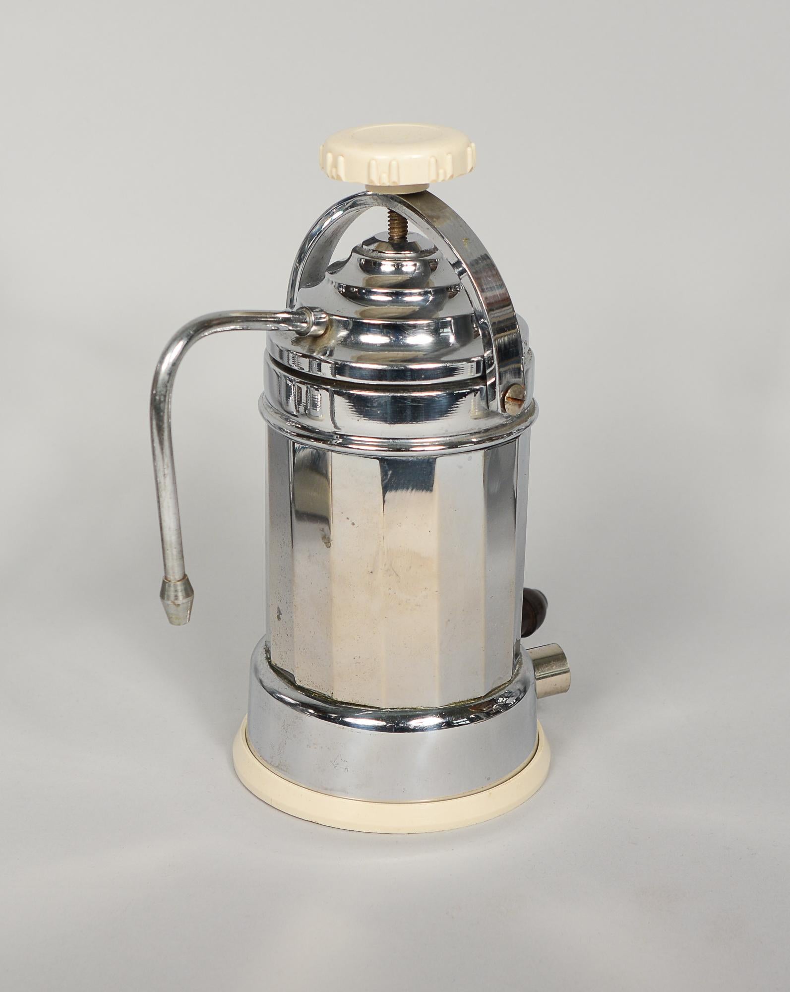 Collection of Vintage Espresso Makers in Chrome and Aluminum For Sale 5