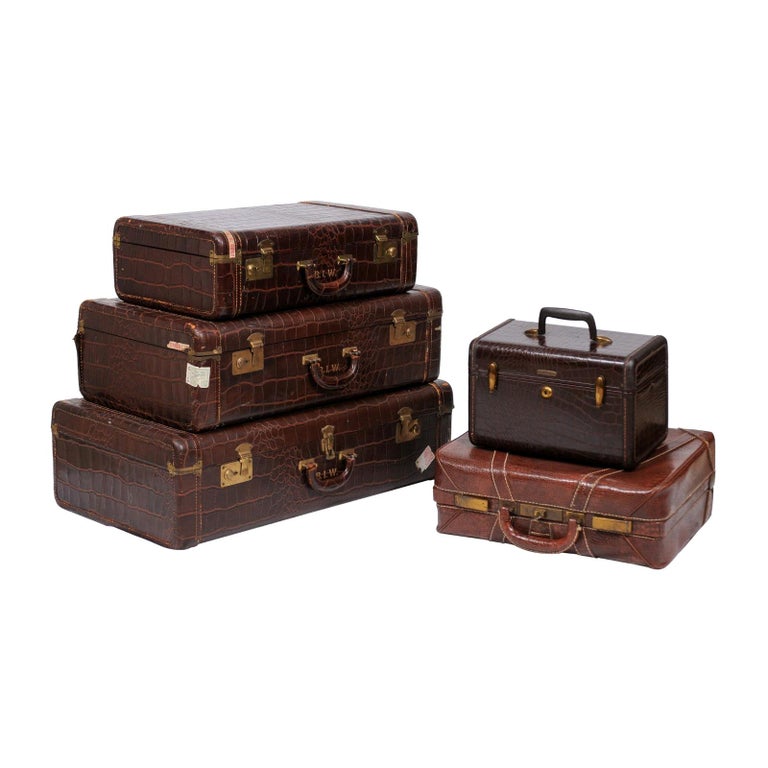 Collection of Vintage Suitcases For Sale at 1stDibs