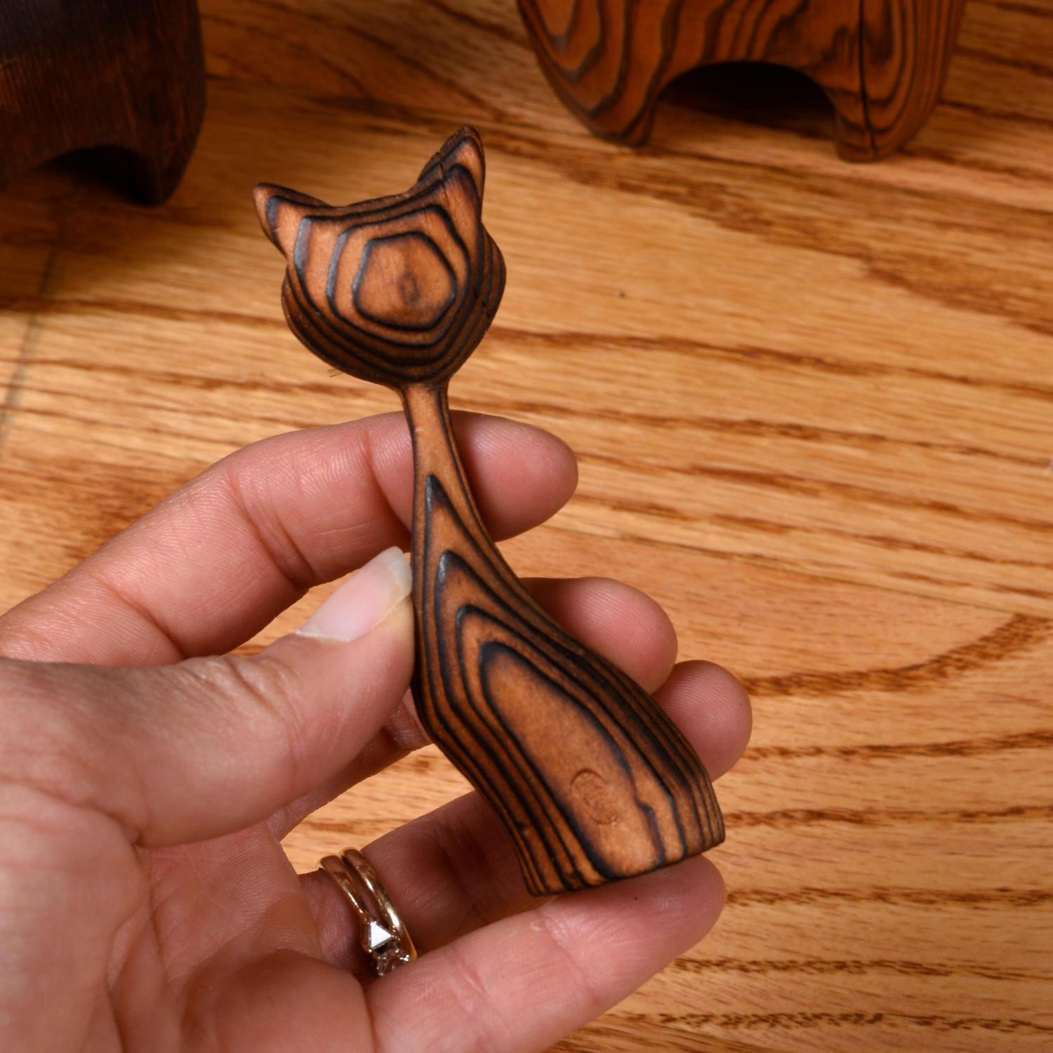 Collection de chats Tiki en bois de cèdre sculpté de Witco, Meathead et ses amis en vente 5
