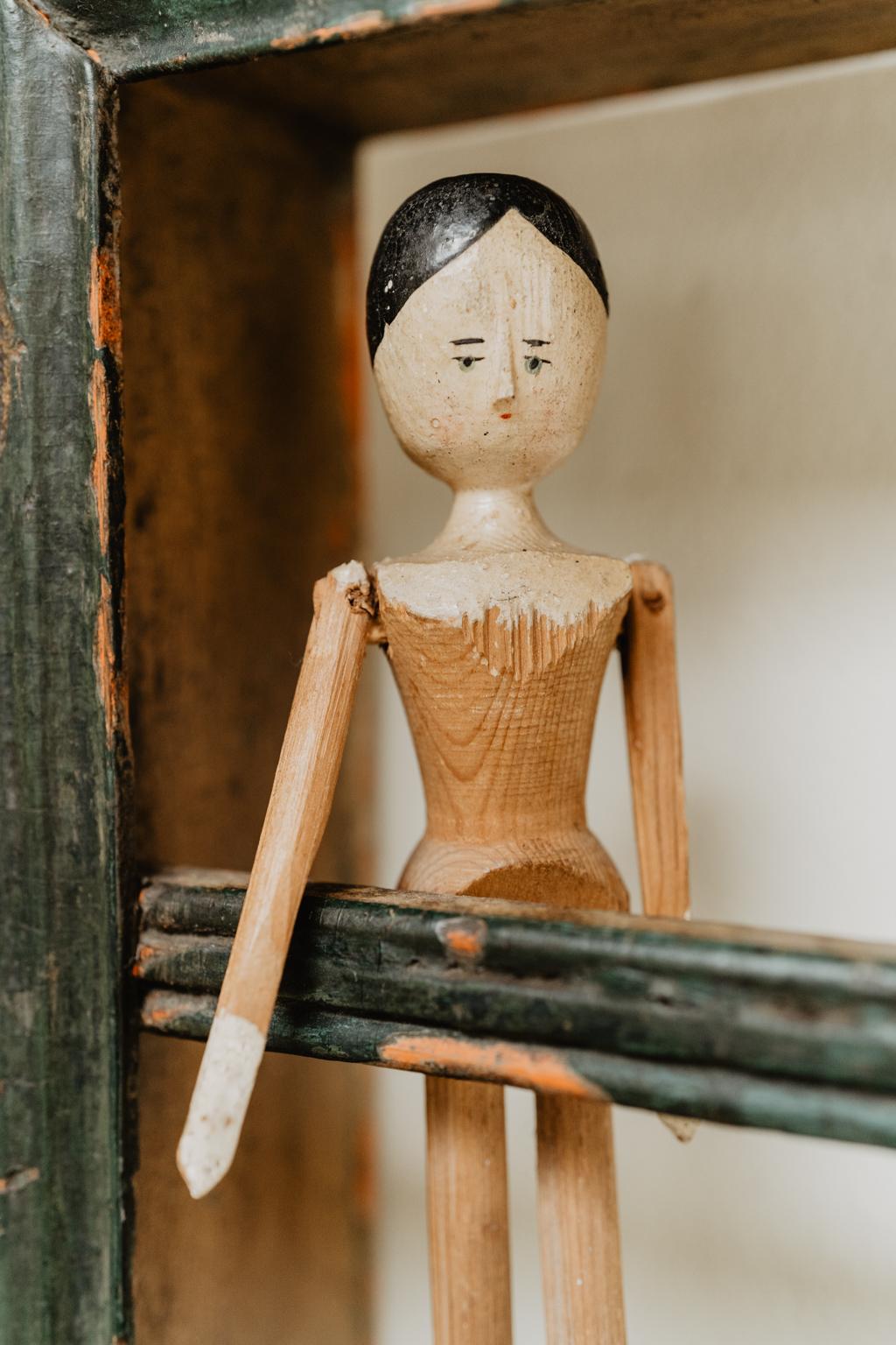 peg wooden doll