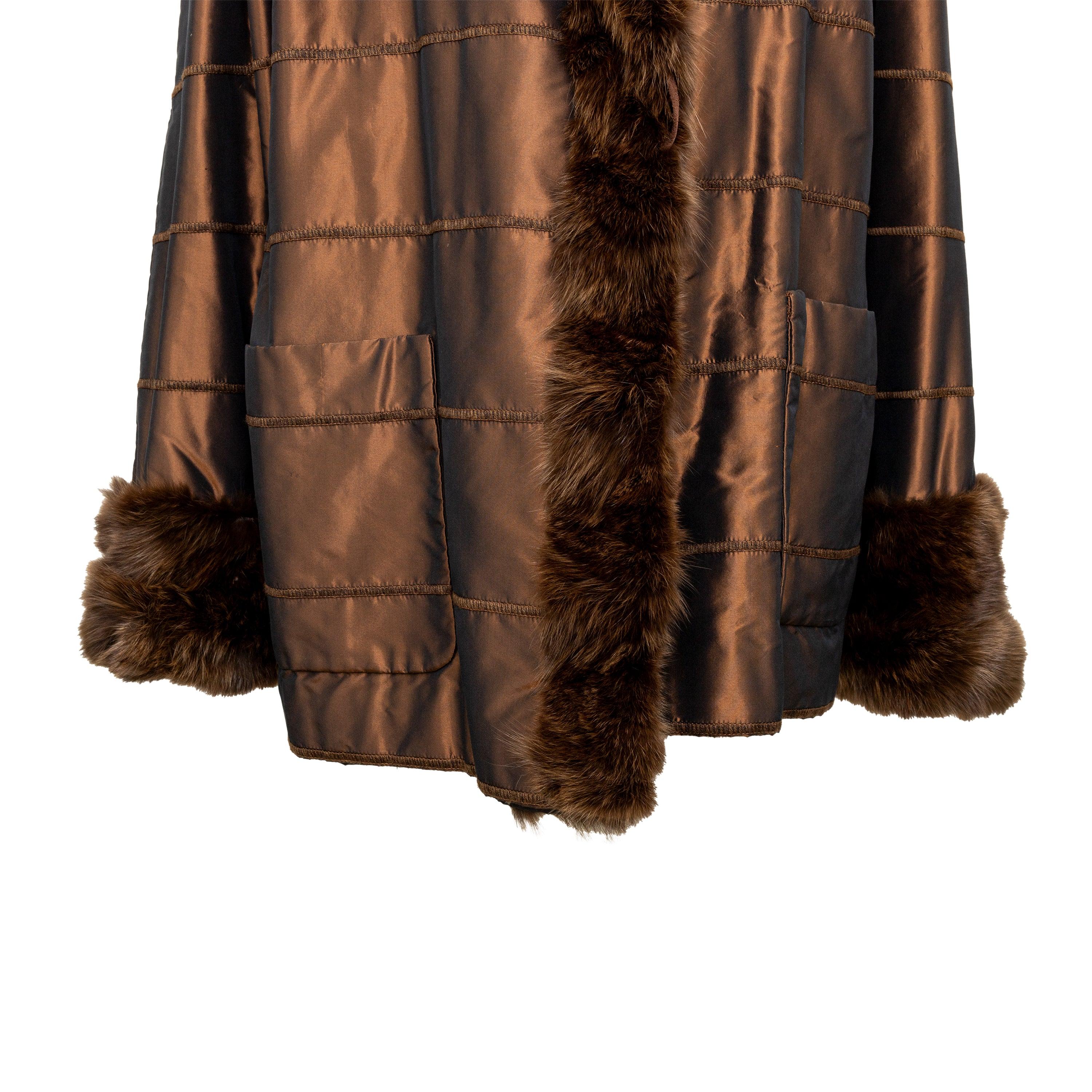 Collection Privée Cappotto in raso con pelliccia - anni '90 in vendita 1