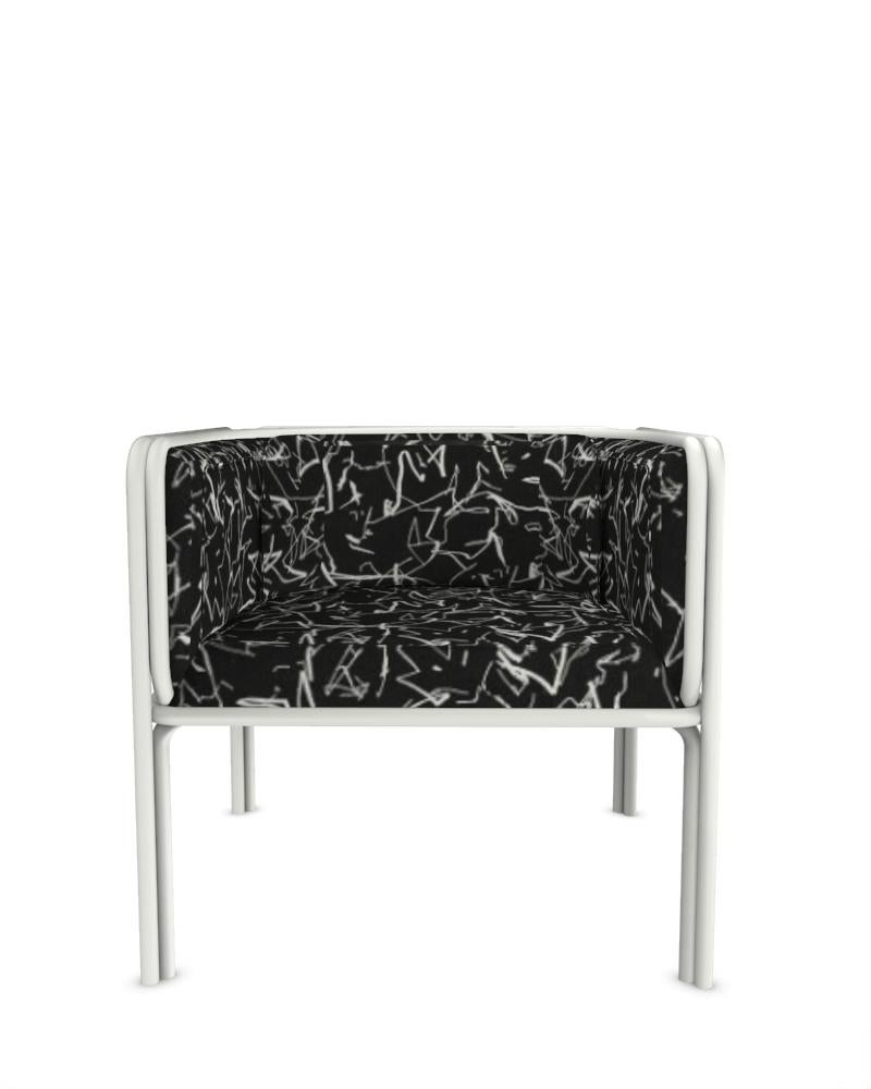 Fauteuil Collector AZ1 Designé par Francesco Zonca en tissu Scribble Noir et métal laqué blanc

Voici le fauteuil AZ1 - un mariage de robustesse et d'élégance raffinée. Cette chaise unique allie harmonieusement l'allure industrielle du fer et le