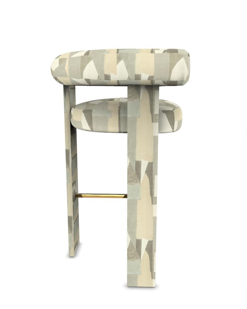 Sedia da bar moderna a cassetta Collector completamente rivestita in tessuto District - Alabastro di Alter Ego


L 45 cm  17,7
