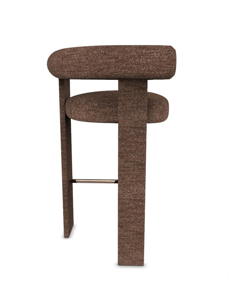 Collector Modern Cassette Bar Chair Fully Upholstered in Tricot Brown Fabric by Alter Ego


W 70 cm 27”
D 62 cm 24”
H 90 cm 35”


A chair that mixes both modern and classical design approaches.
Designed to hug the body, durable and solid chair