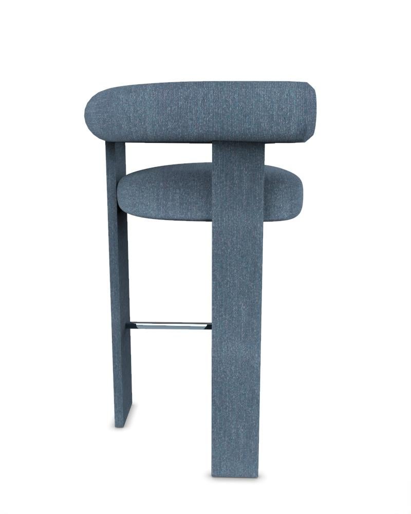 Collector Modern Cassette Bar Chair Fully Upholstered in Tricot Seafoam Fabric by Alter Ego


W 70 cm 27”
D 62 cm 24”
H 90 cm 35”


A chair that mixes both modern and classical design approaches.
Designed to hug the body, durable and solid chair