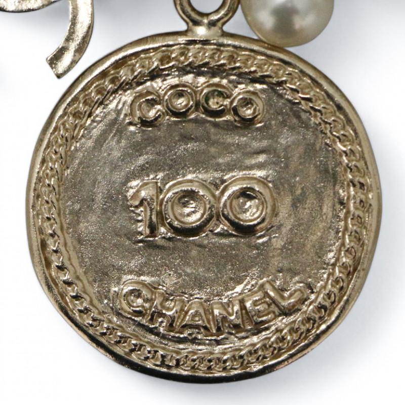 Collector Chanel 100 Year Anniversary Bracelet In Excellent Condition For Sale In Paris, FR