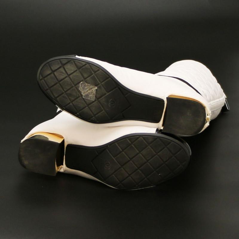 Bottes de collection Chanel Taille 37 Pour femmes en vente