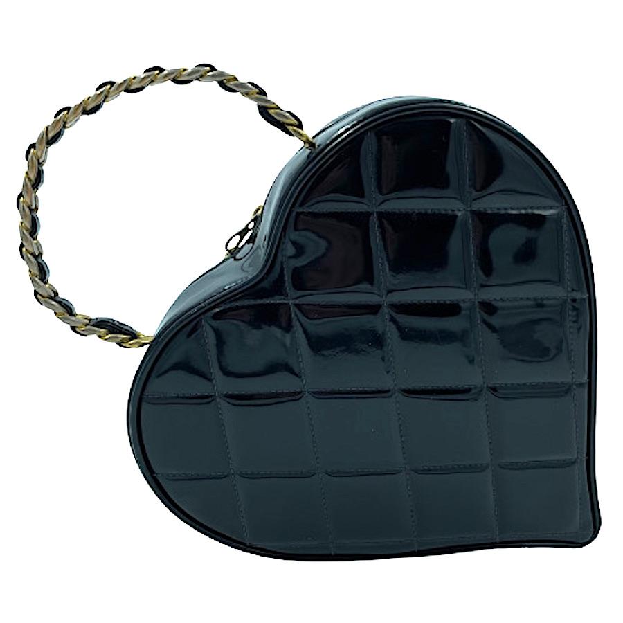 Sammler Chanel Herz Tasche in Schwarz und Weiß Lackleder Damen