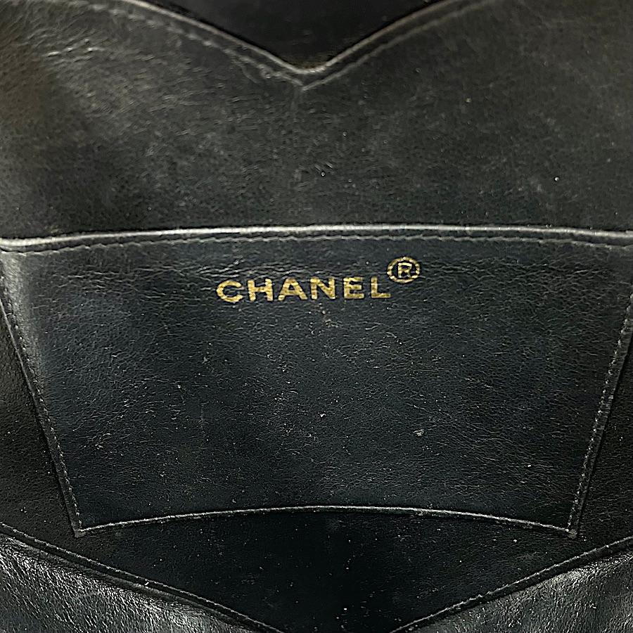 Sammler Chanel Herz Tasche in Schwarz und Weiß Lackleder 5