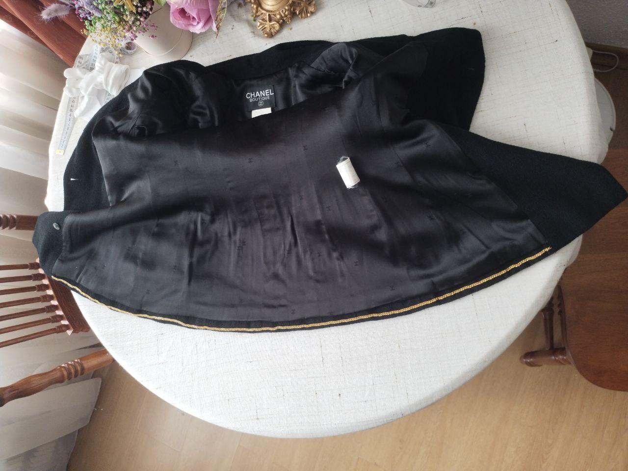 COLLECTOR! CHANEL & Karl Lagerfeld 95A F/W 1995 Black wool bouclé jacket 40 FR For Sale 9