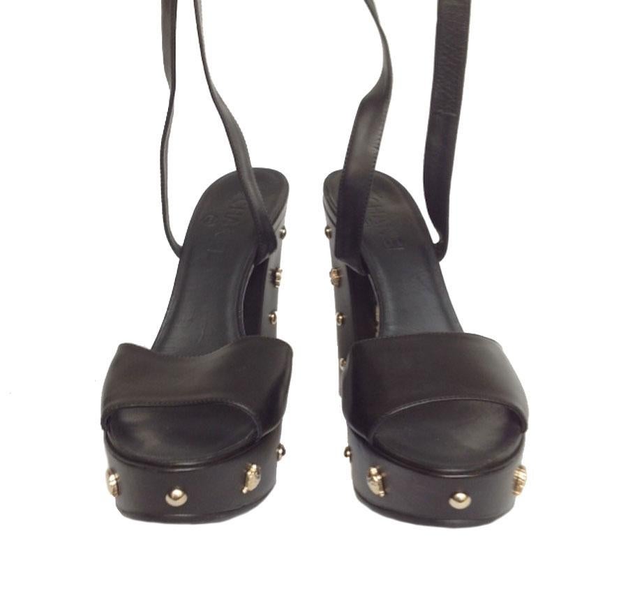 Collector CHANEL Platform Sandals in Black Box Leather and Gilt Metal 39.5   