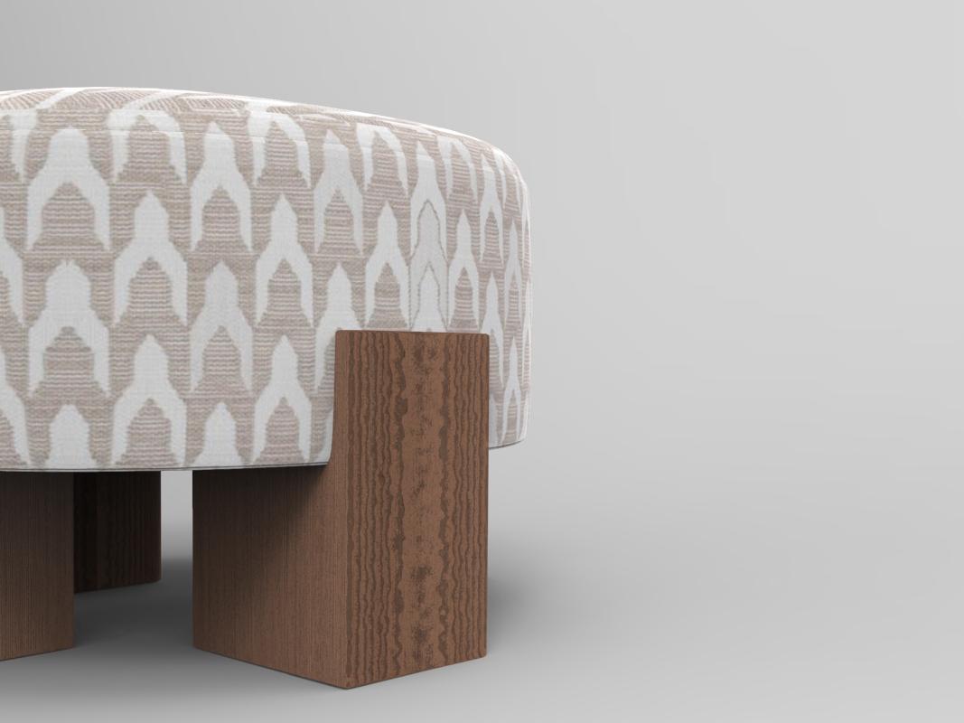 Collector Contemporary Cassette Puff Outdoor Baldac Fabric by Alter Ego Studio

This piece is underpinned by a Minimalist and sophisticated aesthetic of clean lines.

Dimensions
Ø 60 cm 23”
H 38 cm 15”

Product features
Structure in Oak wood.