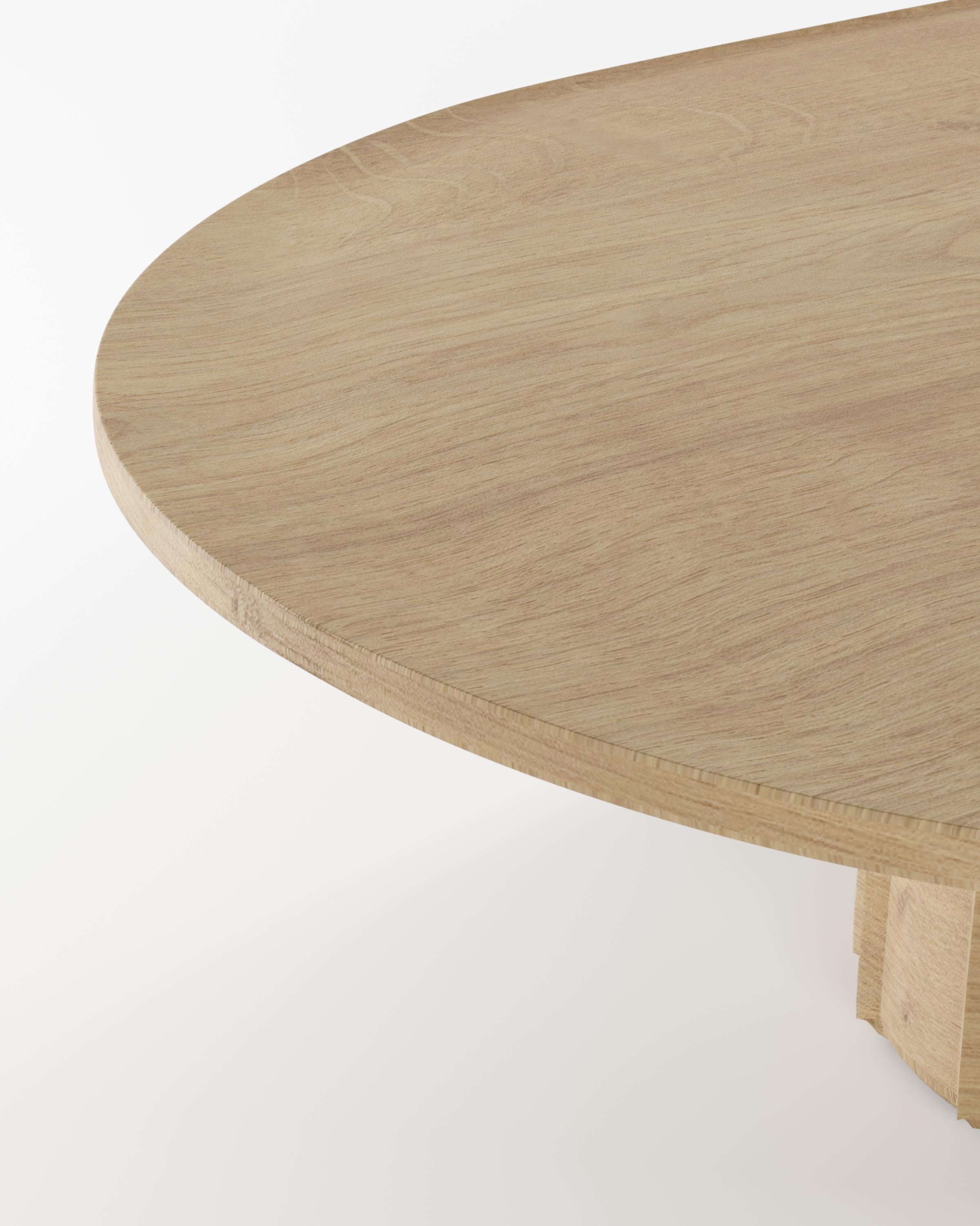 Collector - Designed by Alter Ego Djembe Center Table Natural Oak (Europäisch) im Angebot