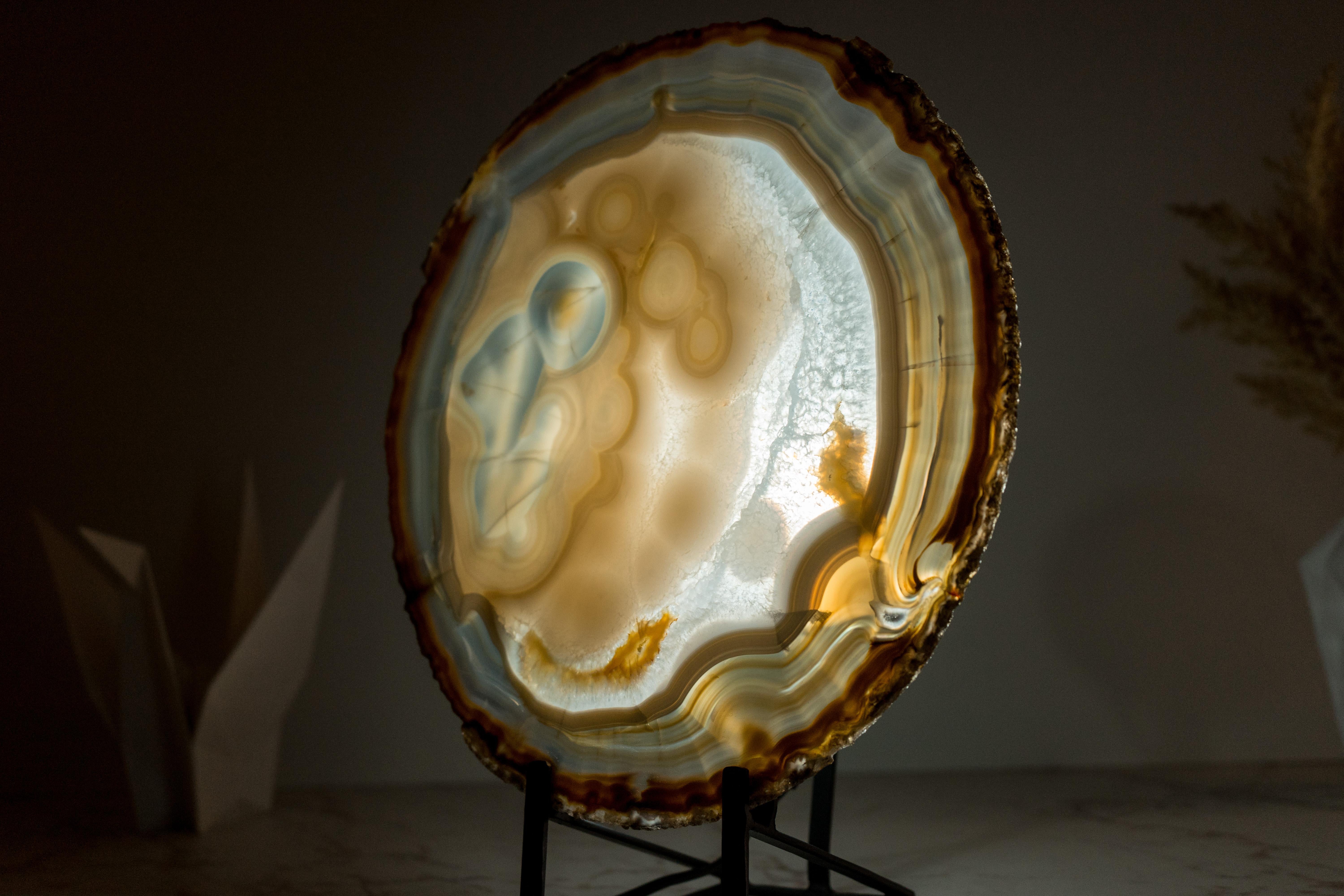 Collector-Grade Agate Slice with a Drawing of a Person Contemplating the Sky For Sale 10