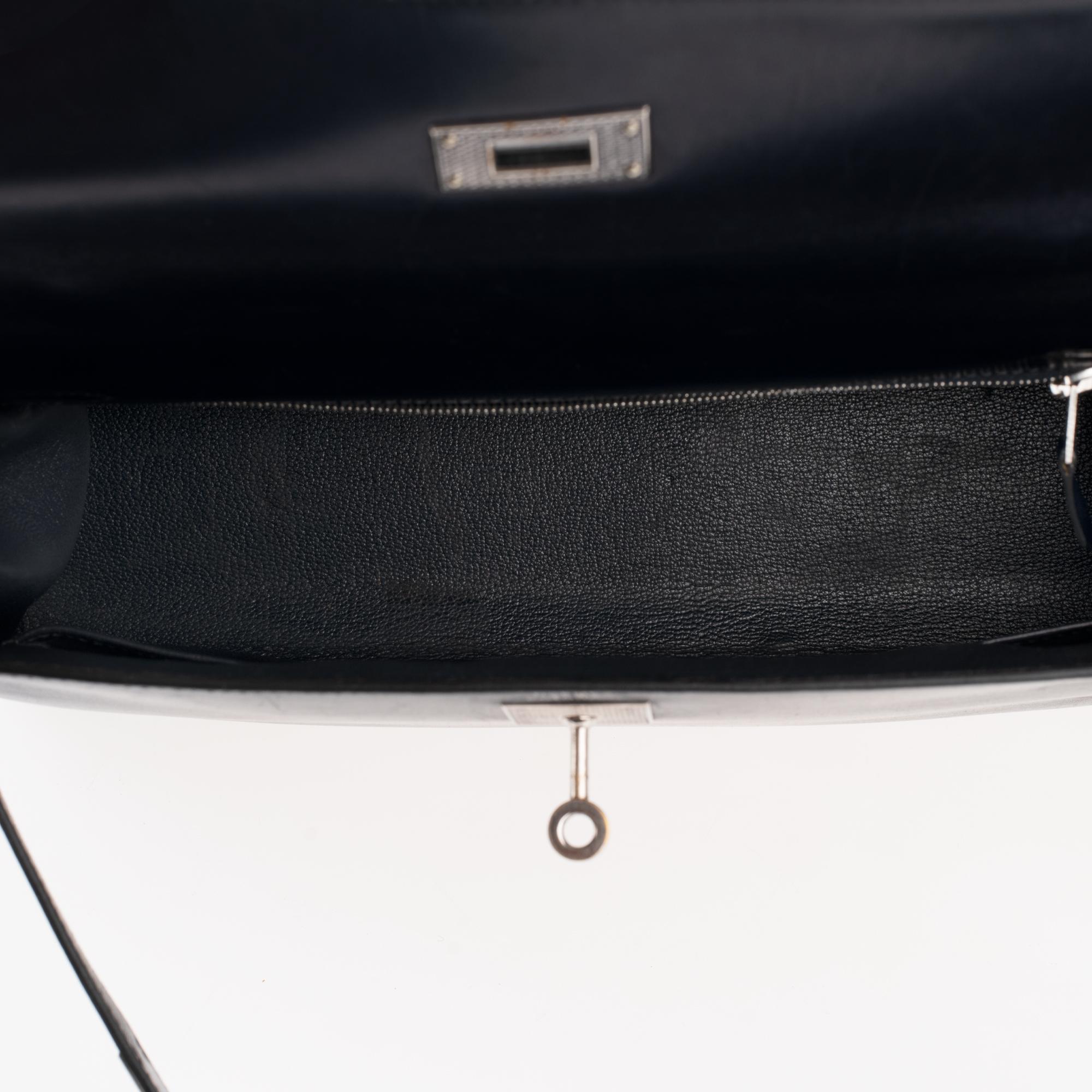 Collector Hermès Kelly 32 Handtasche mit Riemen in marineblauem Kalbsleder Box Leder! 2