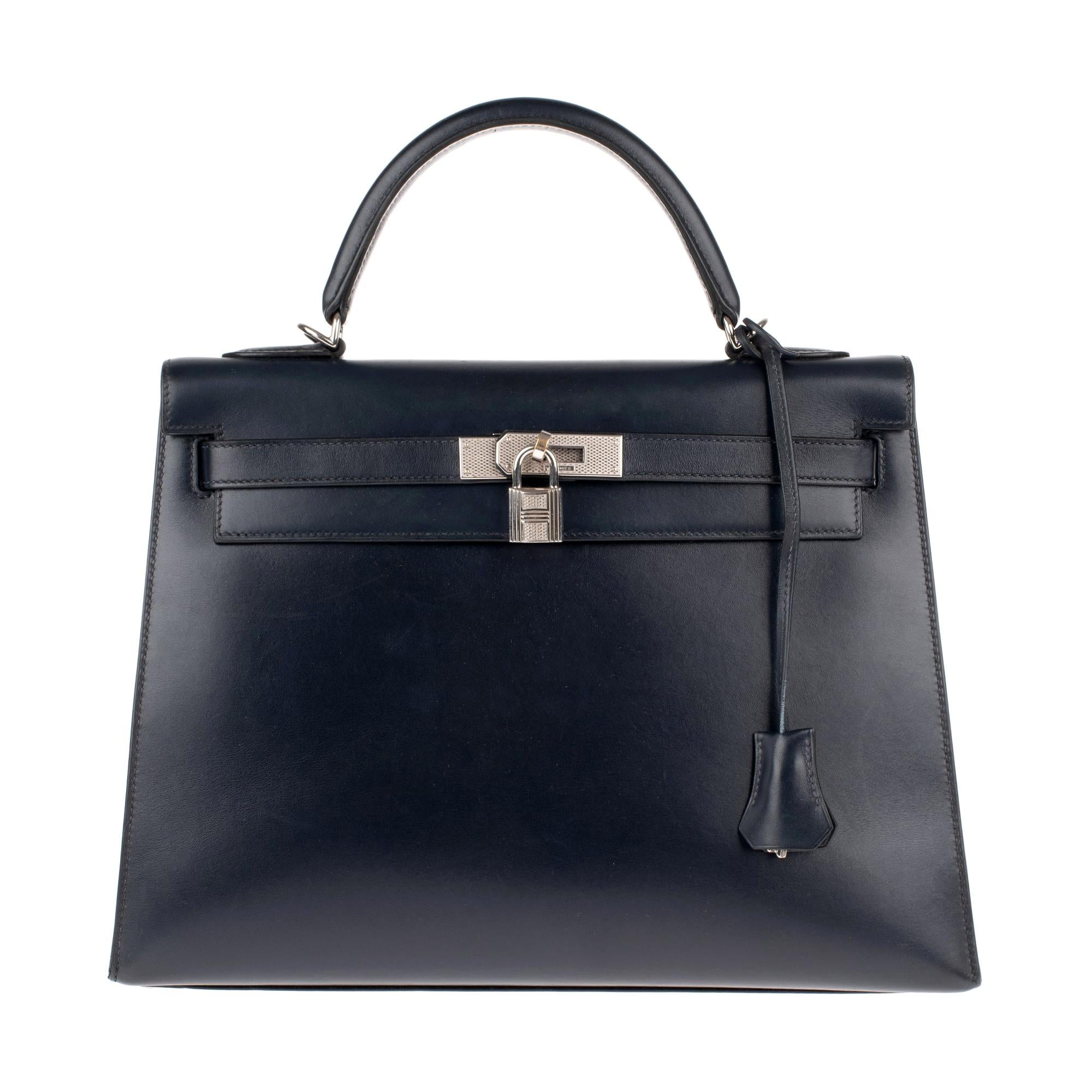 Collector Hermès Kelly 32 handbag with strap in navy blue calfskin box leather!