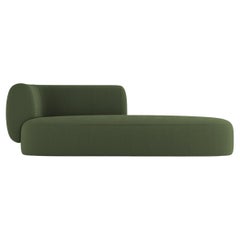 Großes Sammler-Sofa mit 3 Etagen und halber Rückenlehne in Boucle-Grün von Ferrianisbolgi