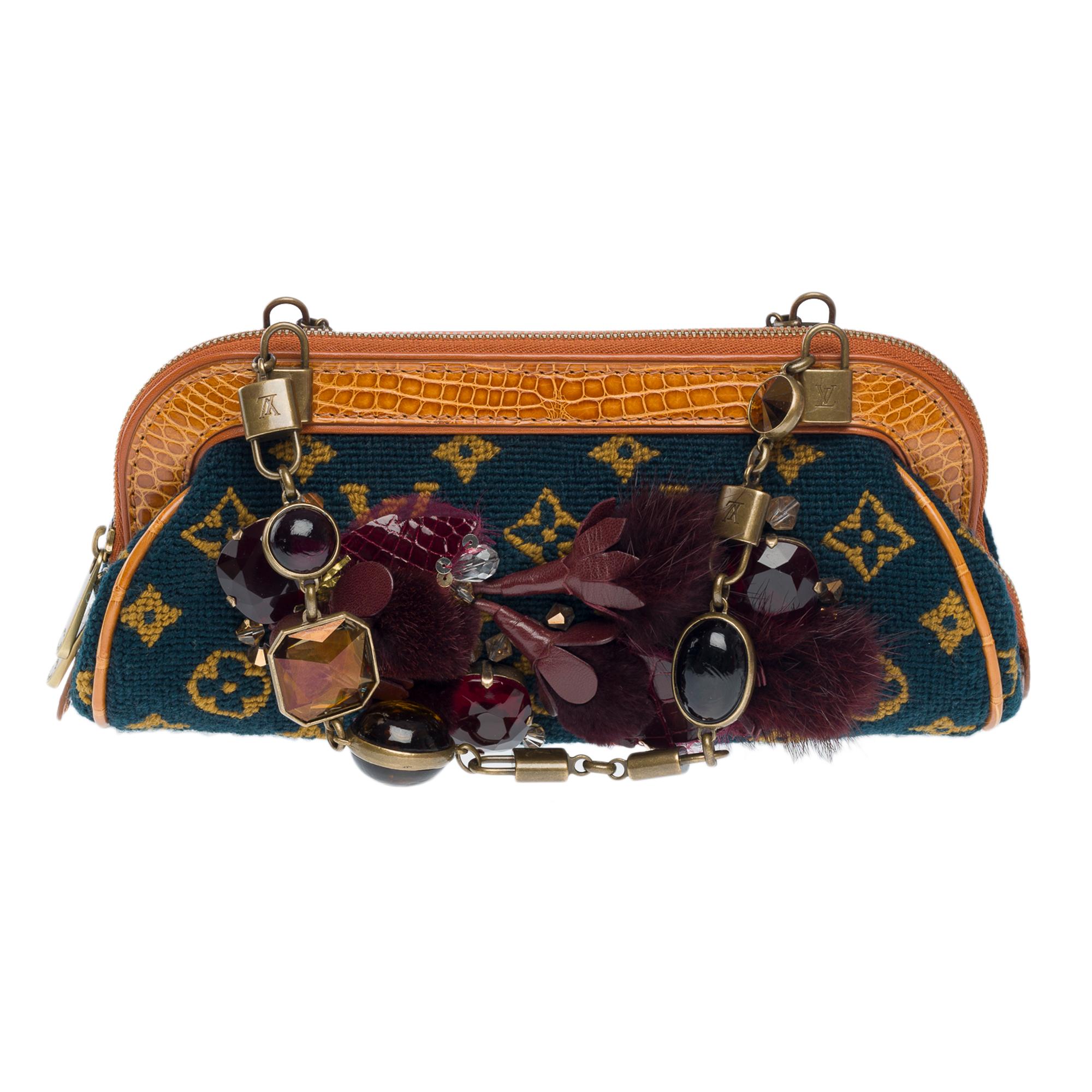 Collector Louis Vuitton Extraordinaires Crocodile, Fur & Crystal evening bag In Excellent Condition In Paris, IDF