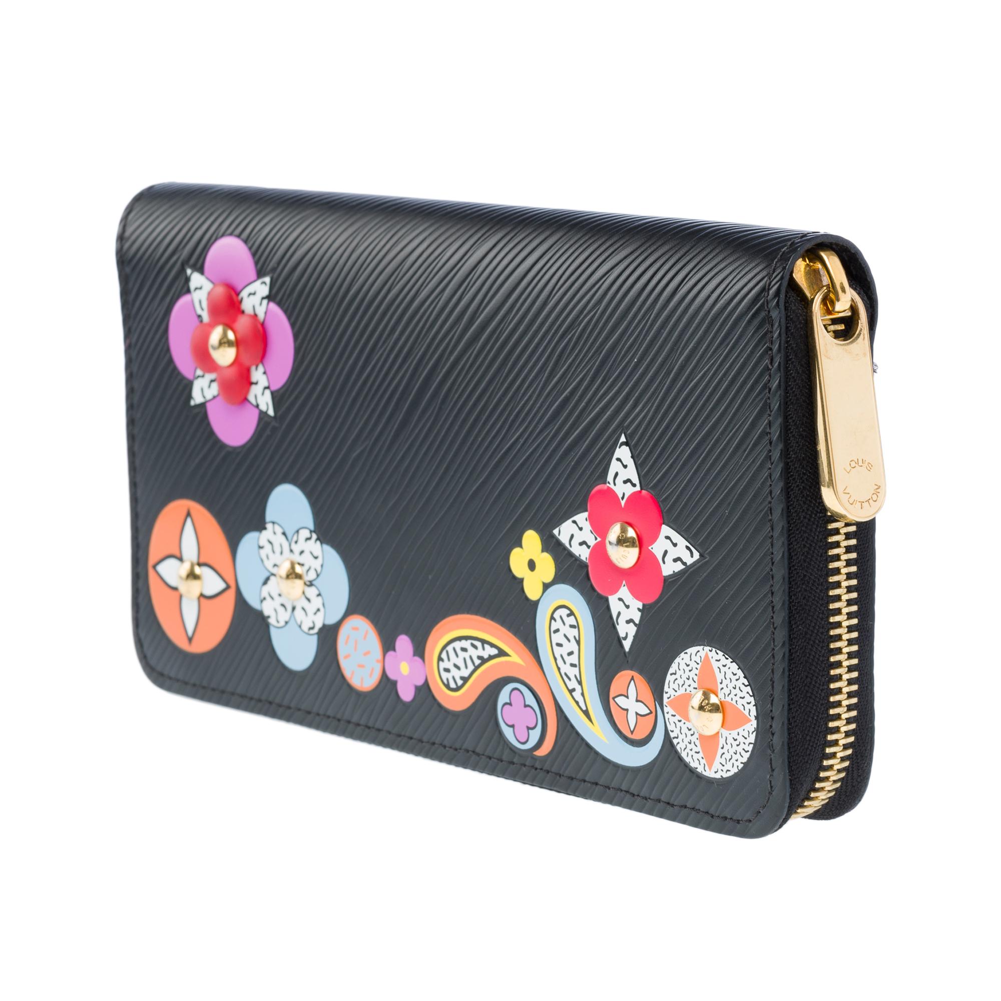 Collector Louis Vuitton Flower Zippy Wallet in black epi leather, GHW In Excellent Condition In Paris, IDF