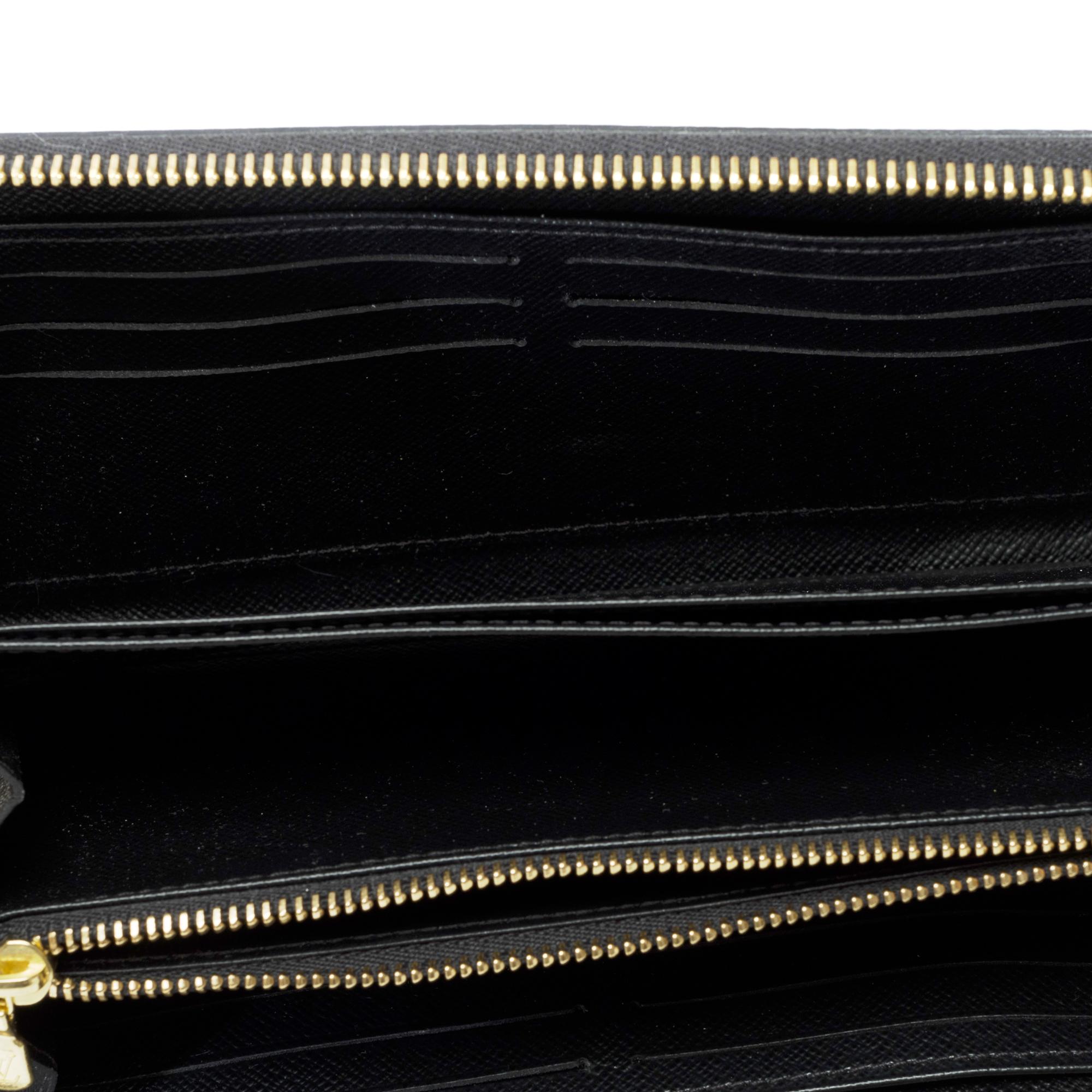 Collector Louis Vuitton Flower Zippy Wallet in black epi leather, GHW 3