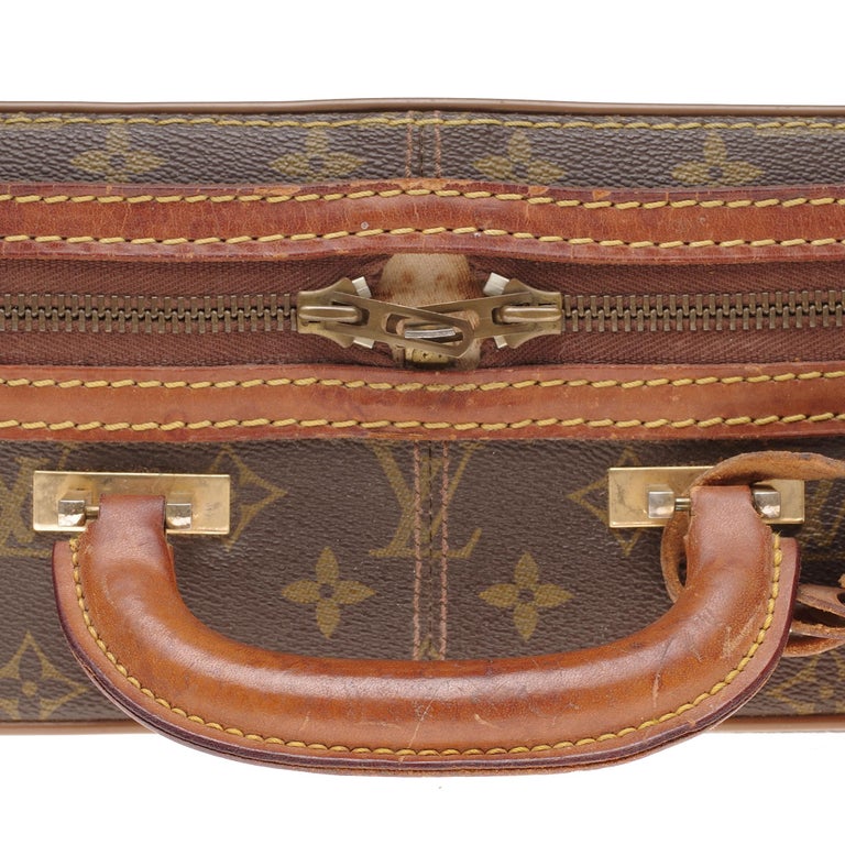 Collector Louis Vuitton Tennis case in rigid monogram canvas at 1stDibs