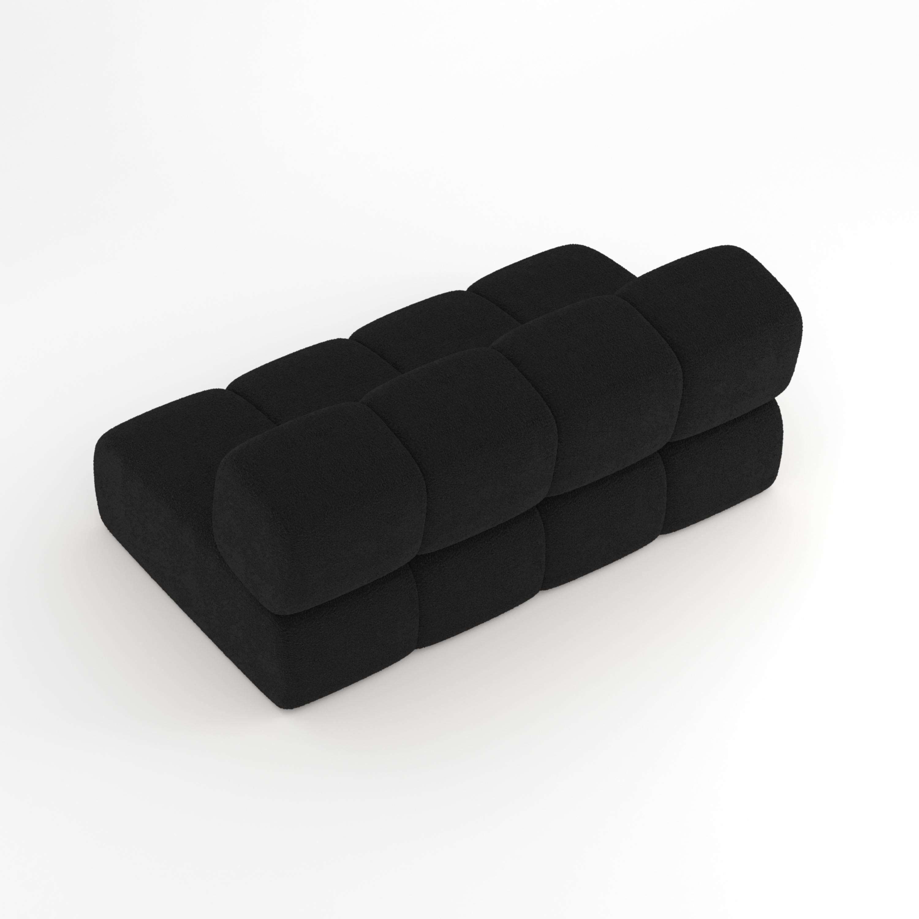 Minhoca Sofa se définit par des lignes simples et épurées, qui peuvent être façonnées dans n'importe quel format grâce à son système modulaire.

COLLECTIONNEUR
La marque Collector a pour objectif de faire partie de la vie quotidienne en intégrant le