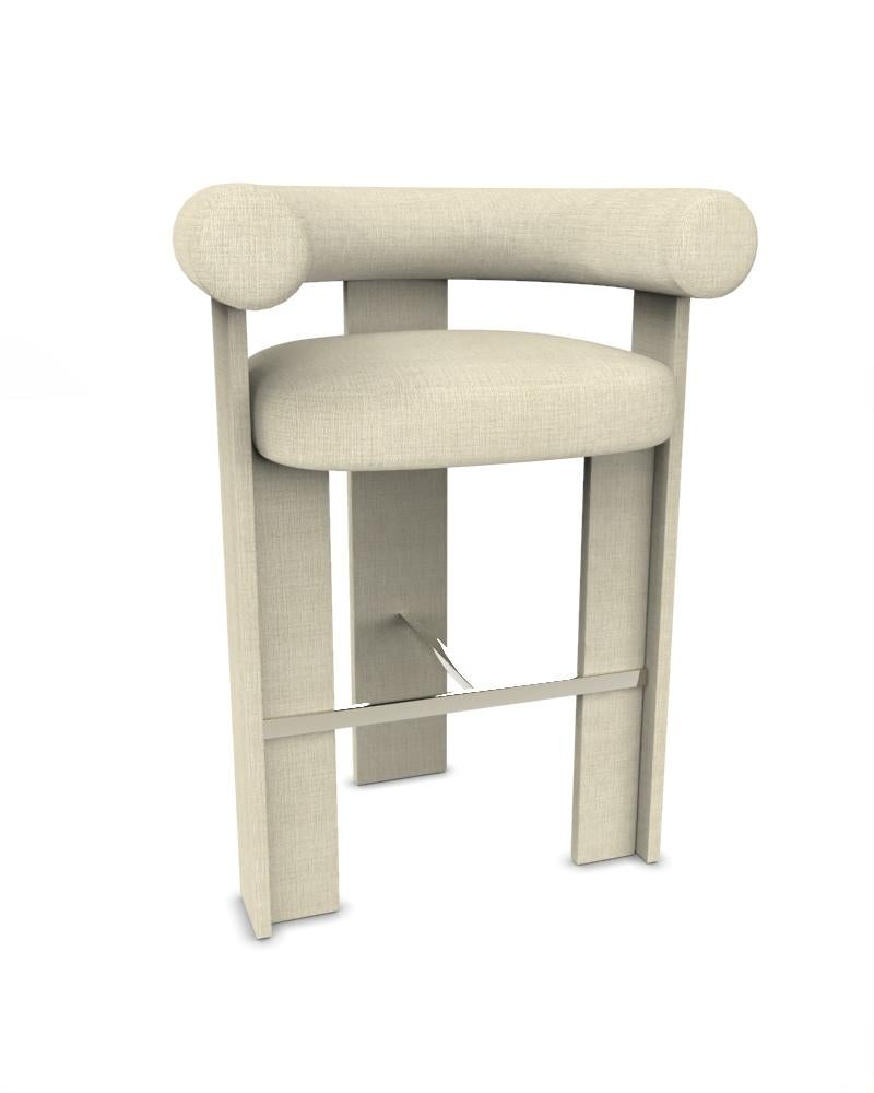 Collector Modern Cassette Bar Chair Fully Upholstered Famiglia 05 by Alter Ego


W 70 cm 27”
D 62 cm 24”
H 90 cm 35”


A chair that mixes both modern and classical design approaches.
Designed to hug the body, durable and solid chair features a body
