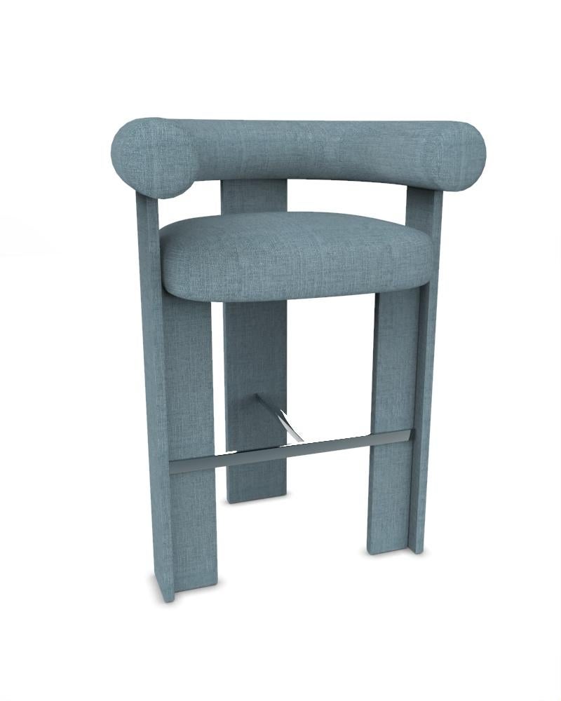 Collector Modern Cassette Bar Chair Fully Upholstered Famiglia 49 by Alter Ego


W 70 cm 27”
D 62 cm 24”
H 90 cm 35”


A chair that mixes both modern and classical design approaches.
Designed to hug the body, durable and solid chair features a body