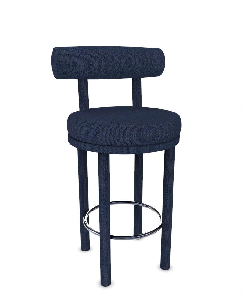 Portoghese Bar Moca moderno da collezione completamente rivestito in tessuto blu Safire di Studio A Rig in vendita