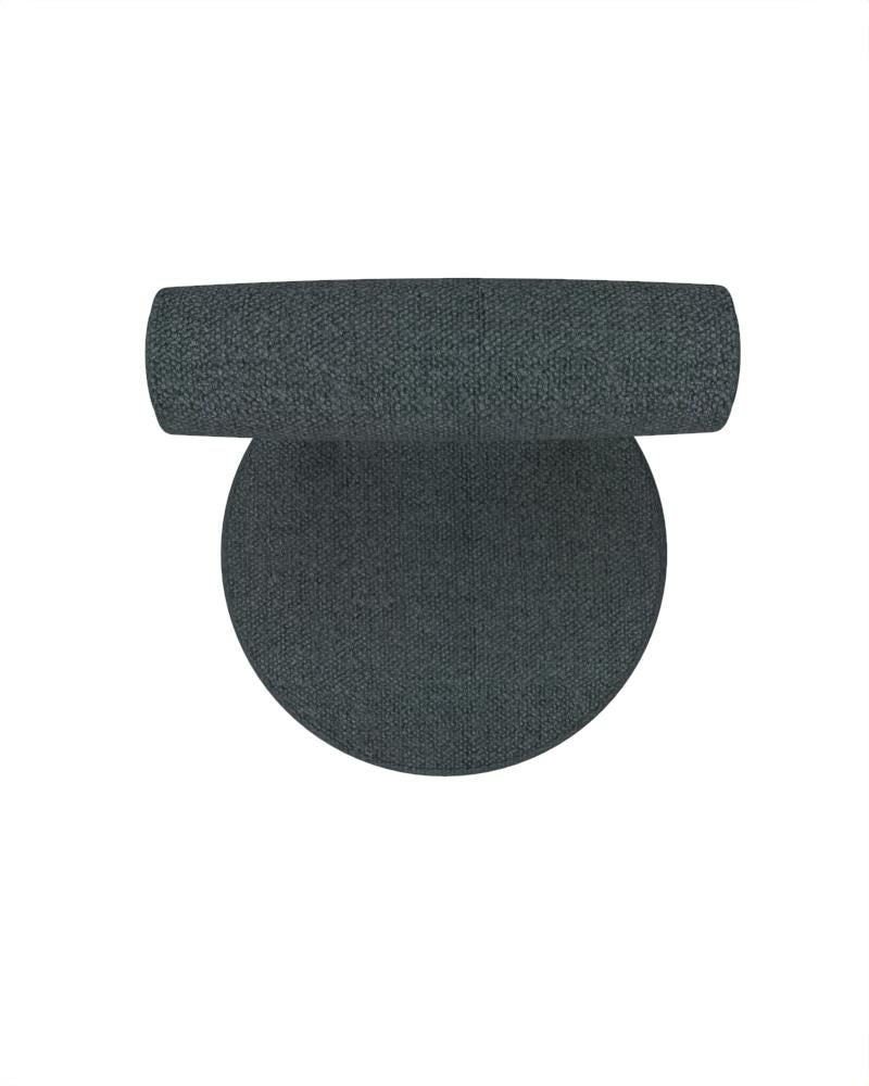 XXIe siècle et contemporain Collector Modern Moca Chair Fully Upholstered in Safire 10 Fabric by Studio Rig en vente
